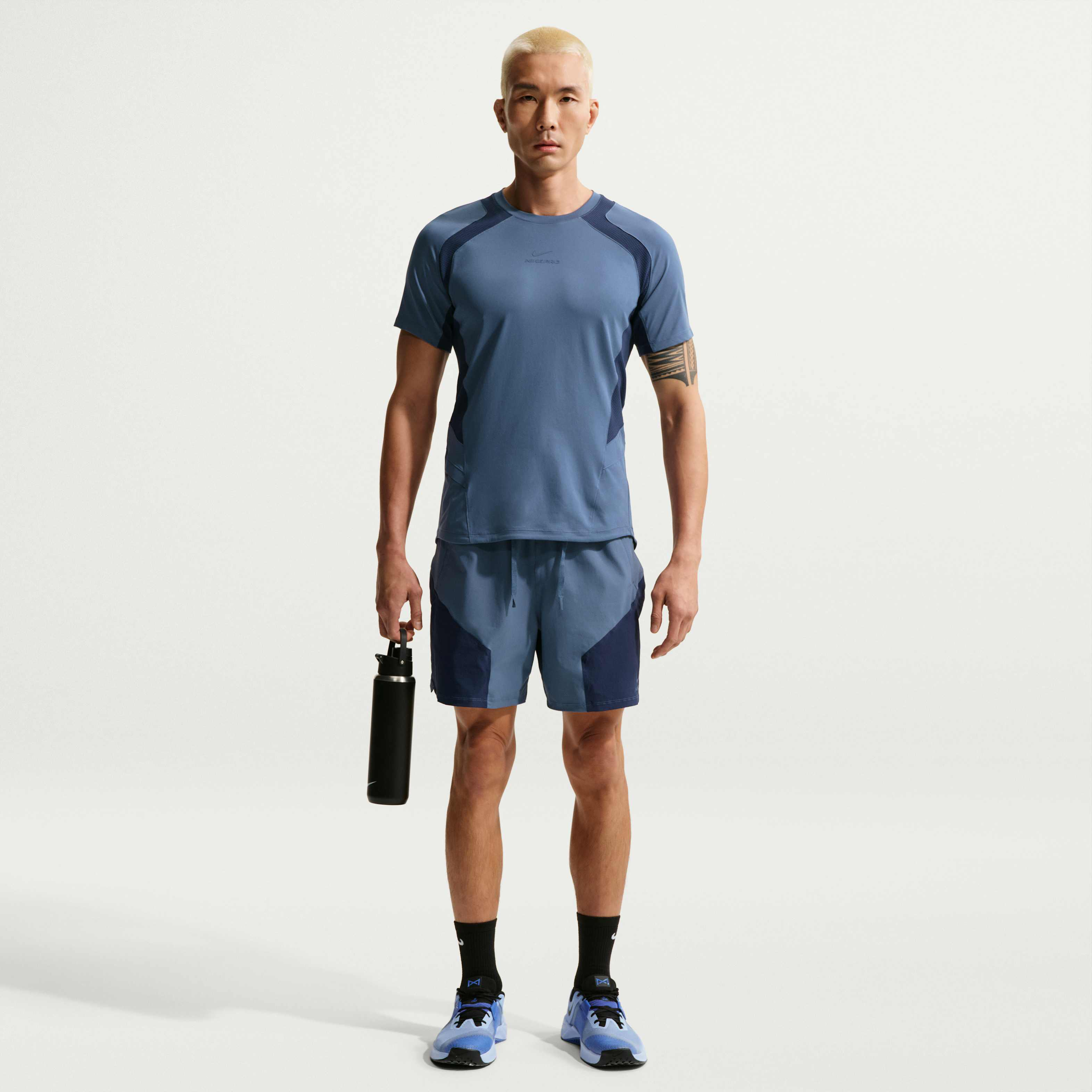 Nike Pro Training image number 0