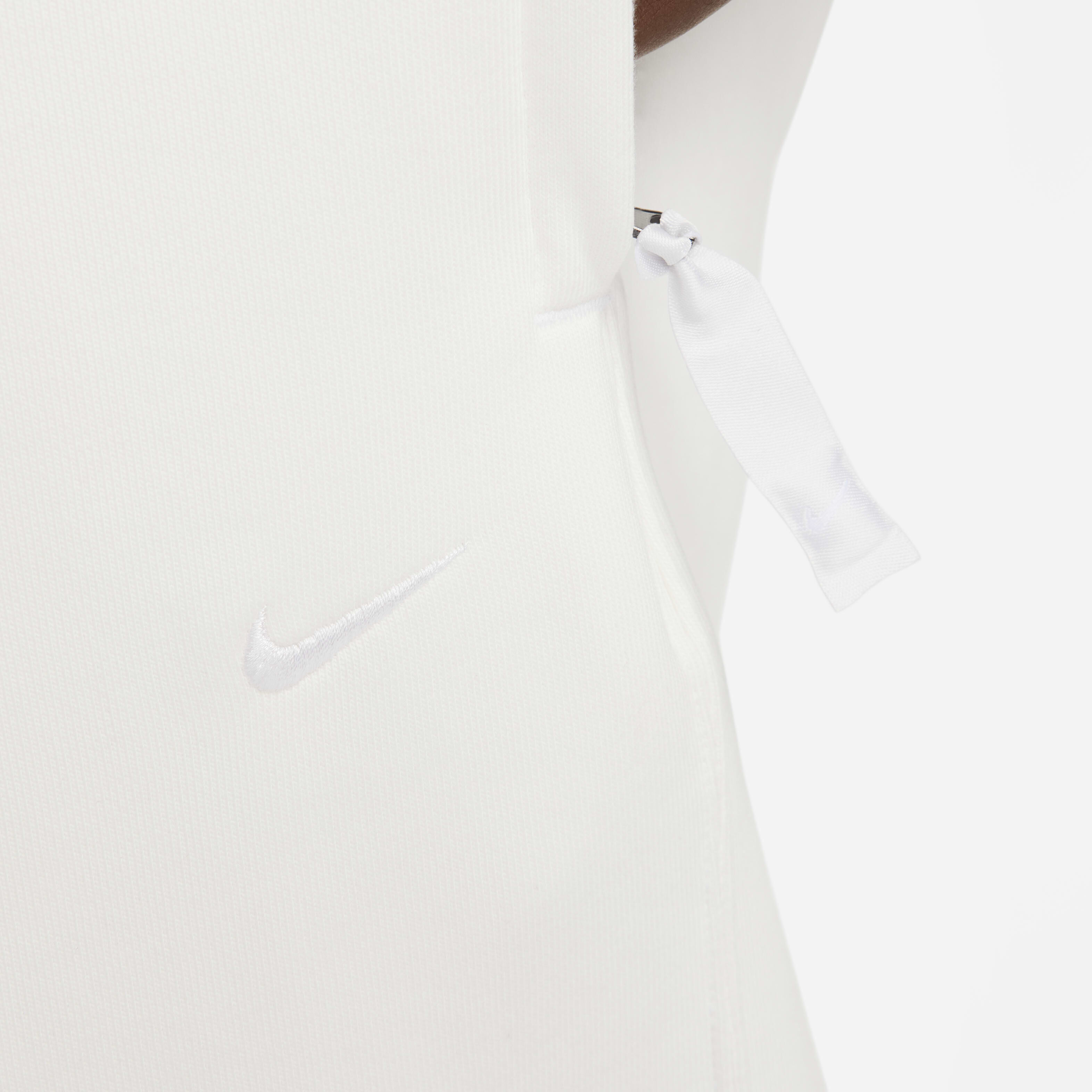 Nike Solo Swoosh image number 10