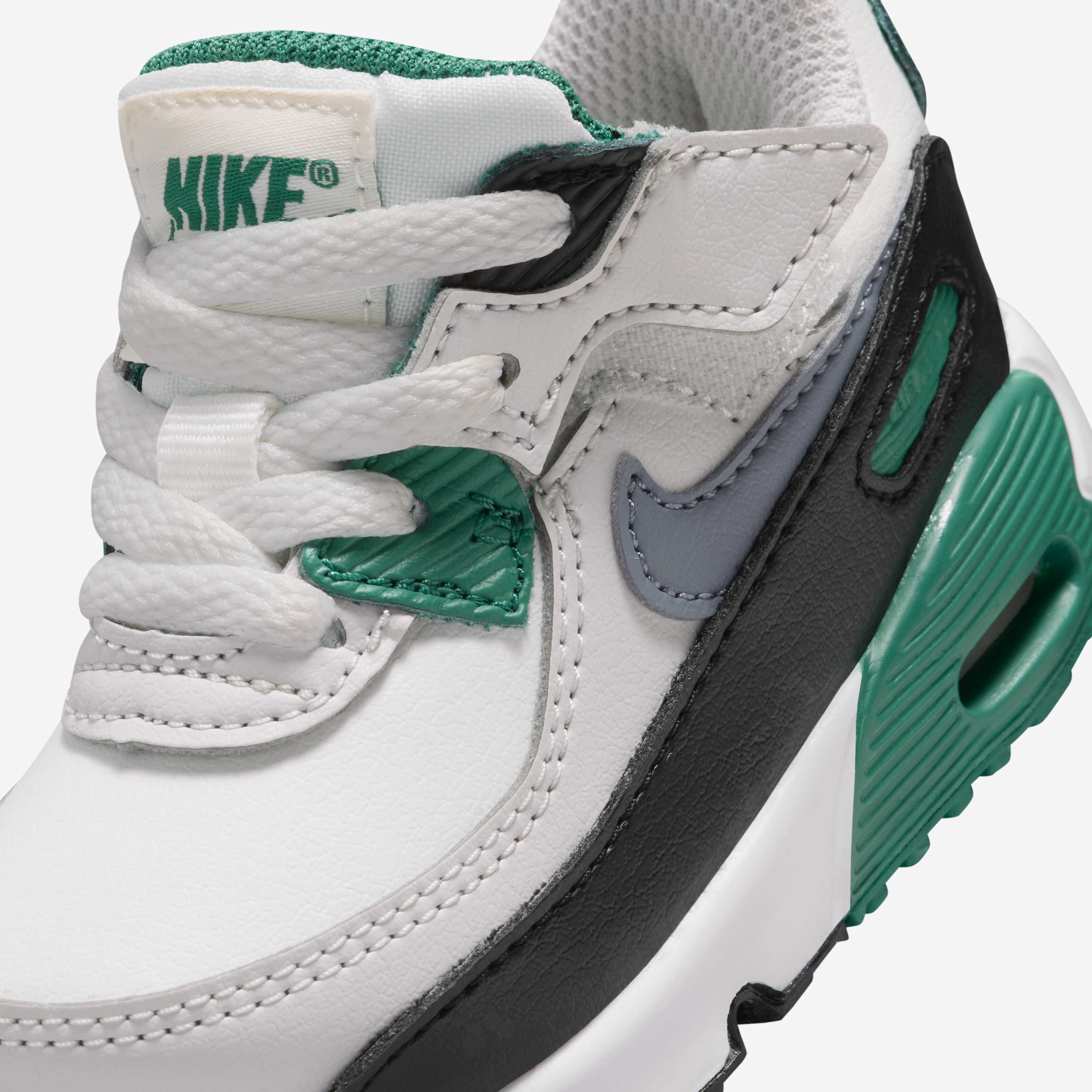 Nike Air Max 90 EasyOn image number 6