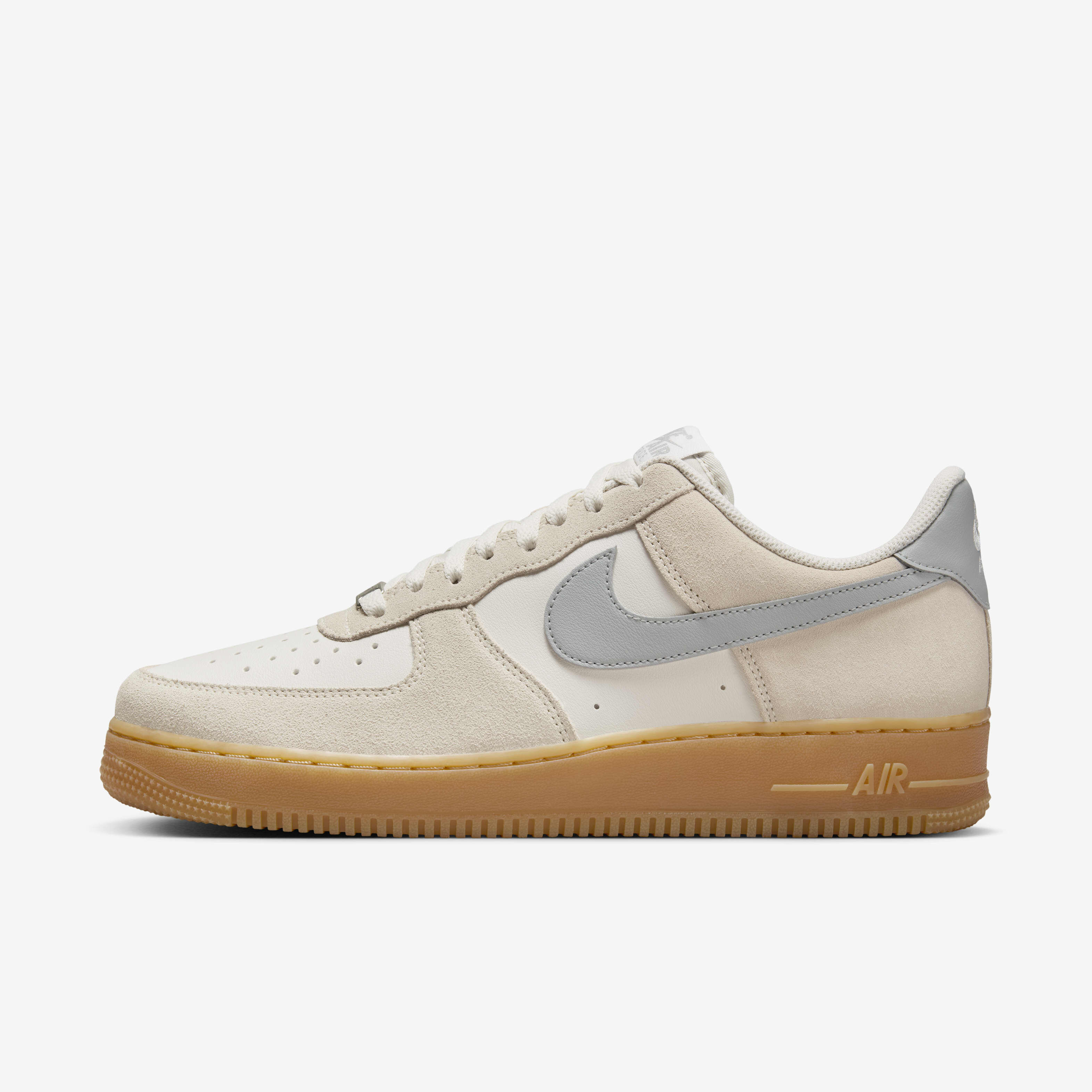 Nike shoes qatar sale deals