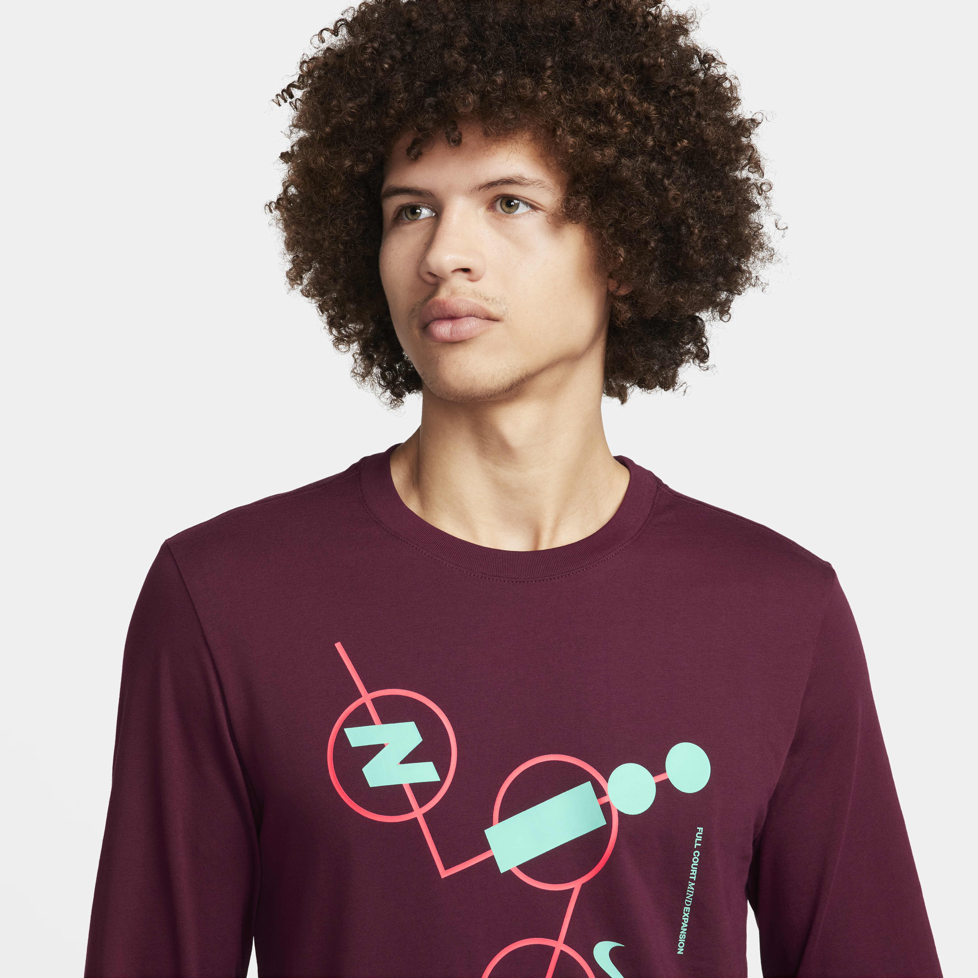 نايكي سووش image number 2