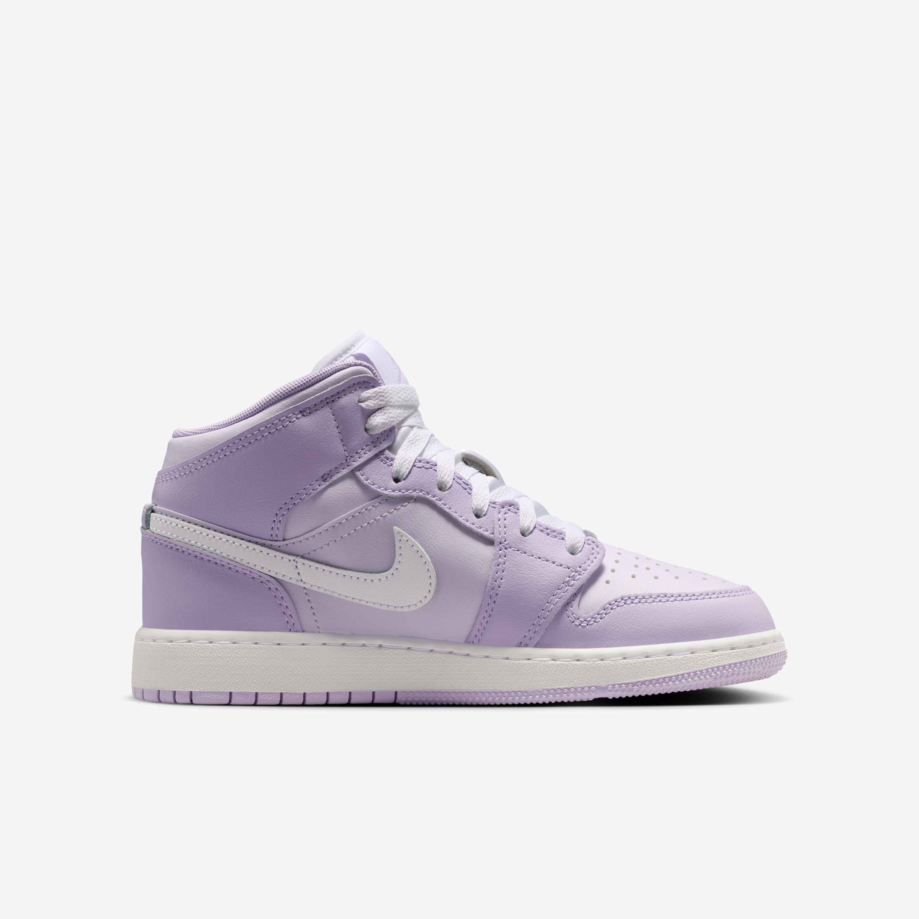 Air Jordan 1 Mid image number 2