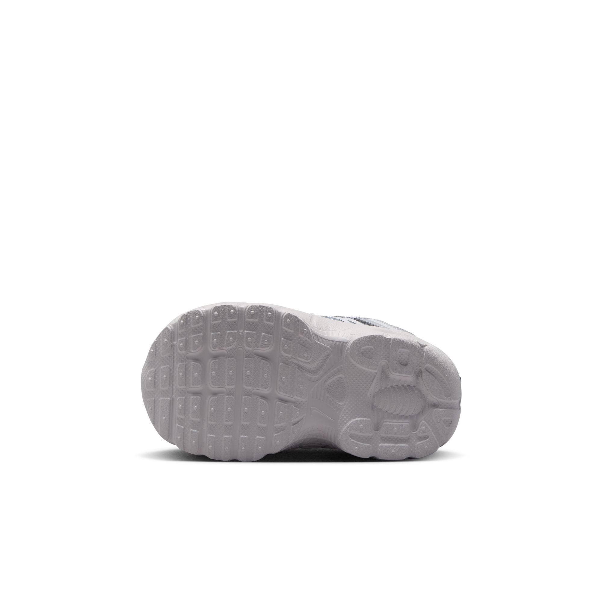 Nike Air Max Moto 2K image number 7