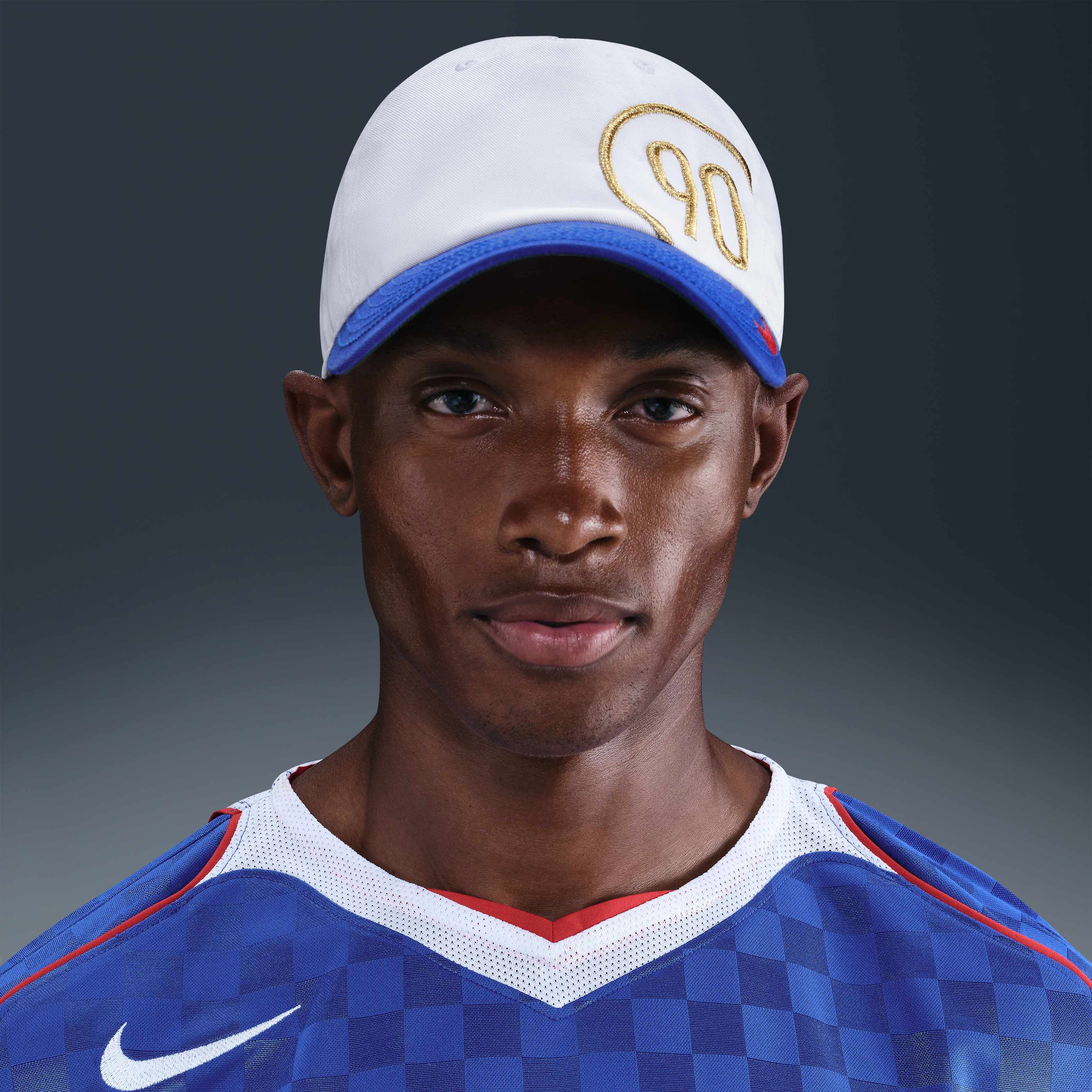 نايكي كلوب image number 2