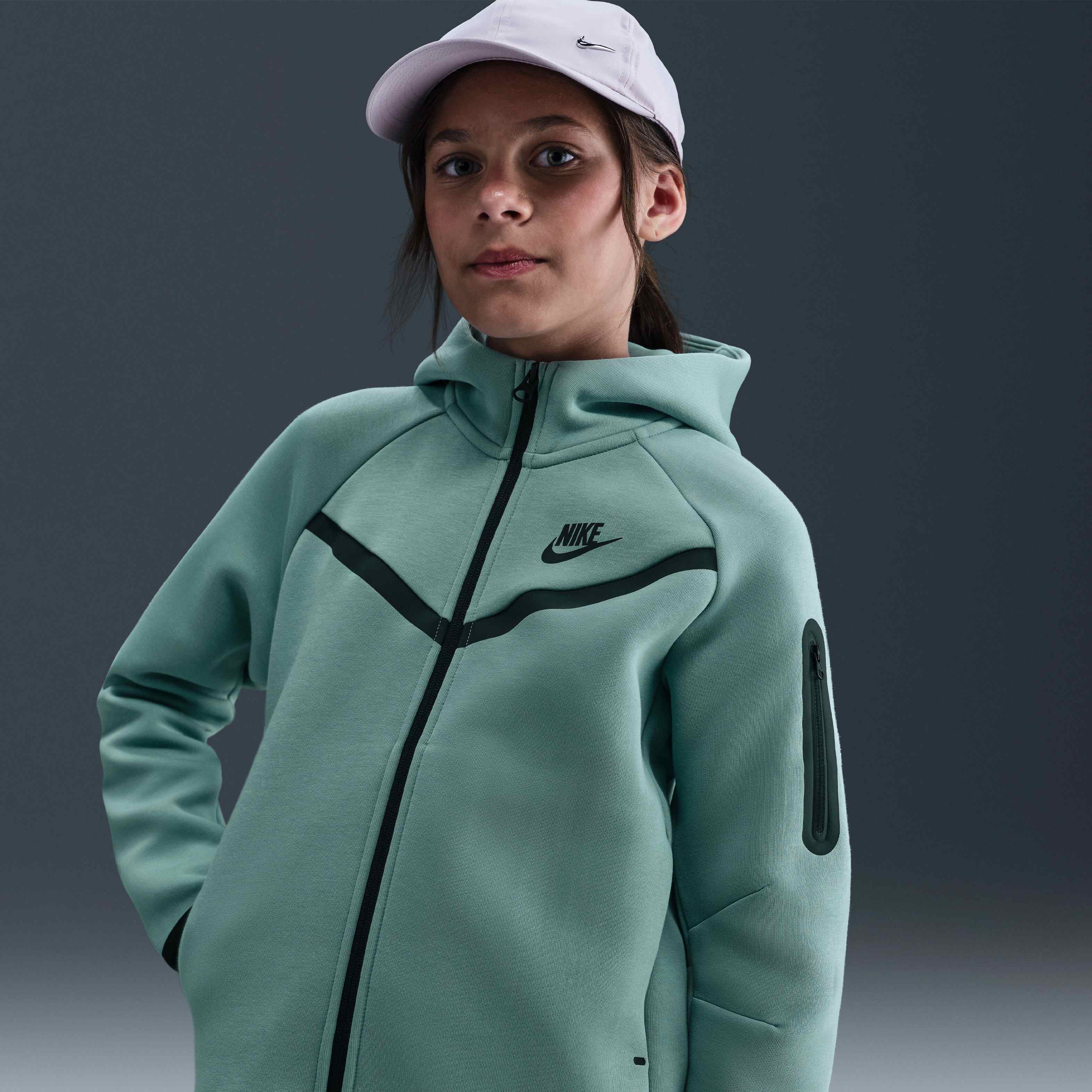Nike Sportswear Tech Fleece image number 0