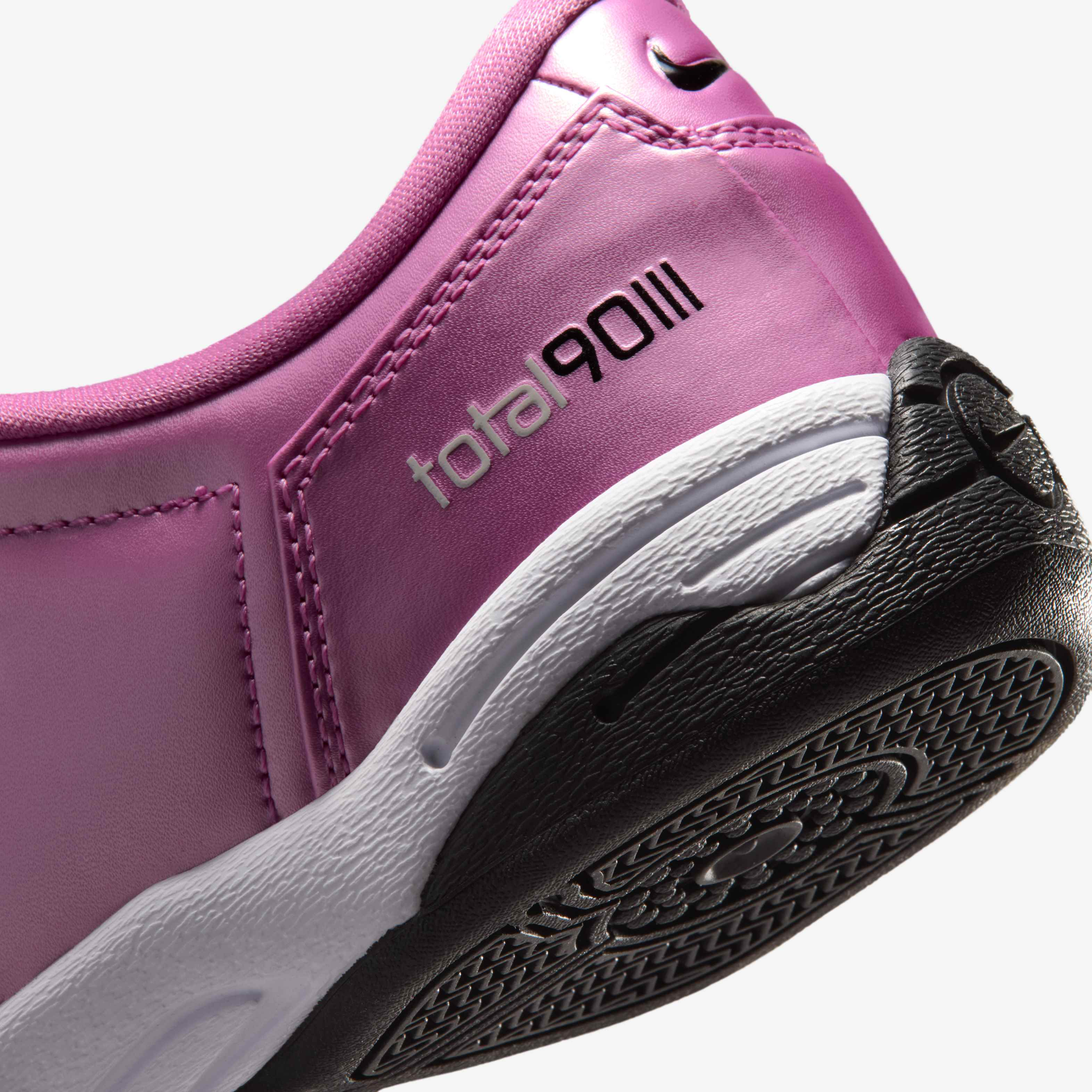 Nike Total90 image number 7
