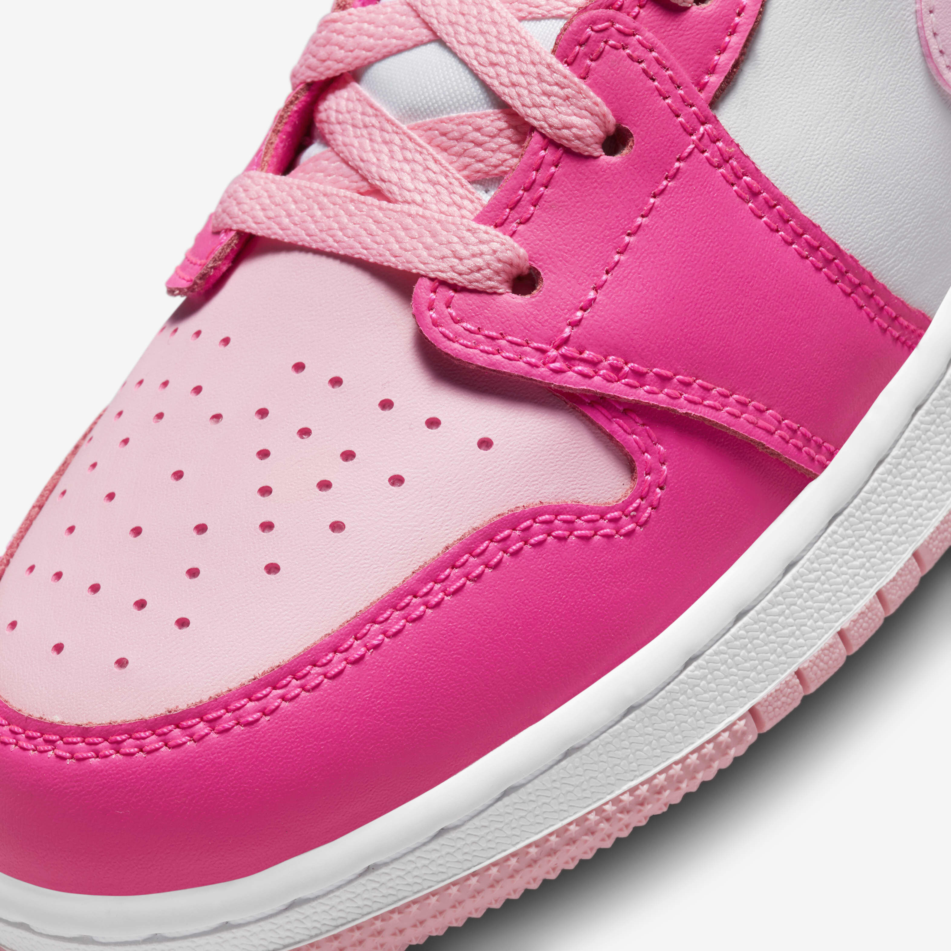 Air Jordan 1 Mid image number 6