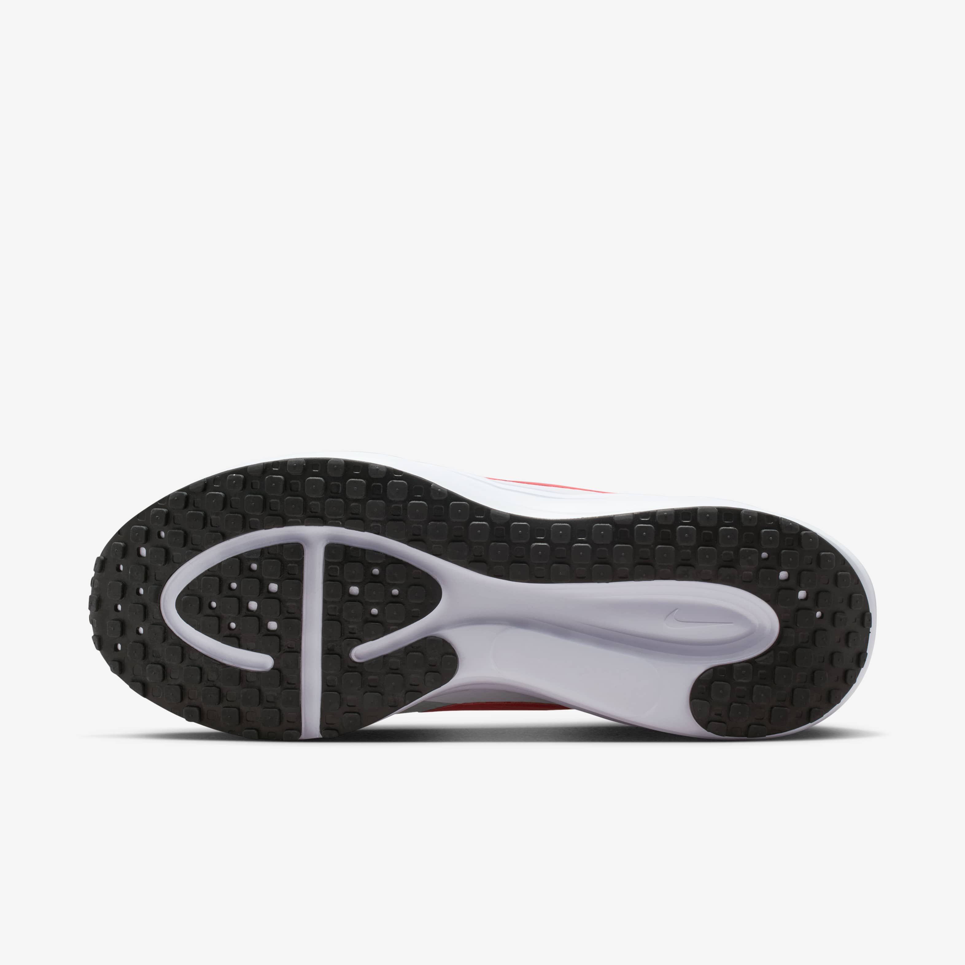 Nike Revolution 8 EasyOn image number 1