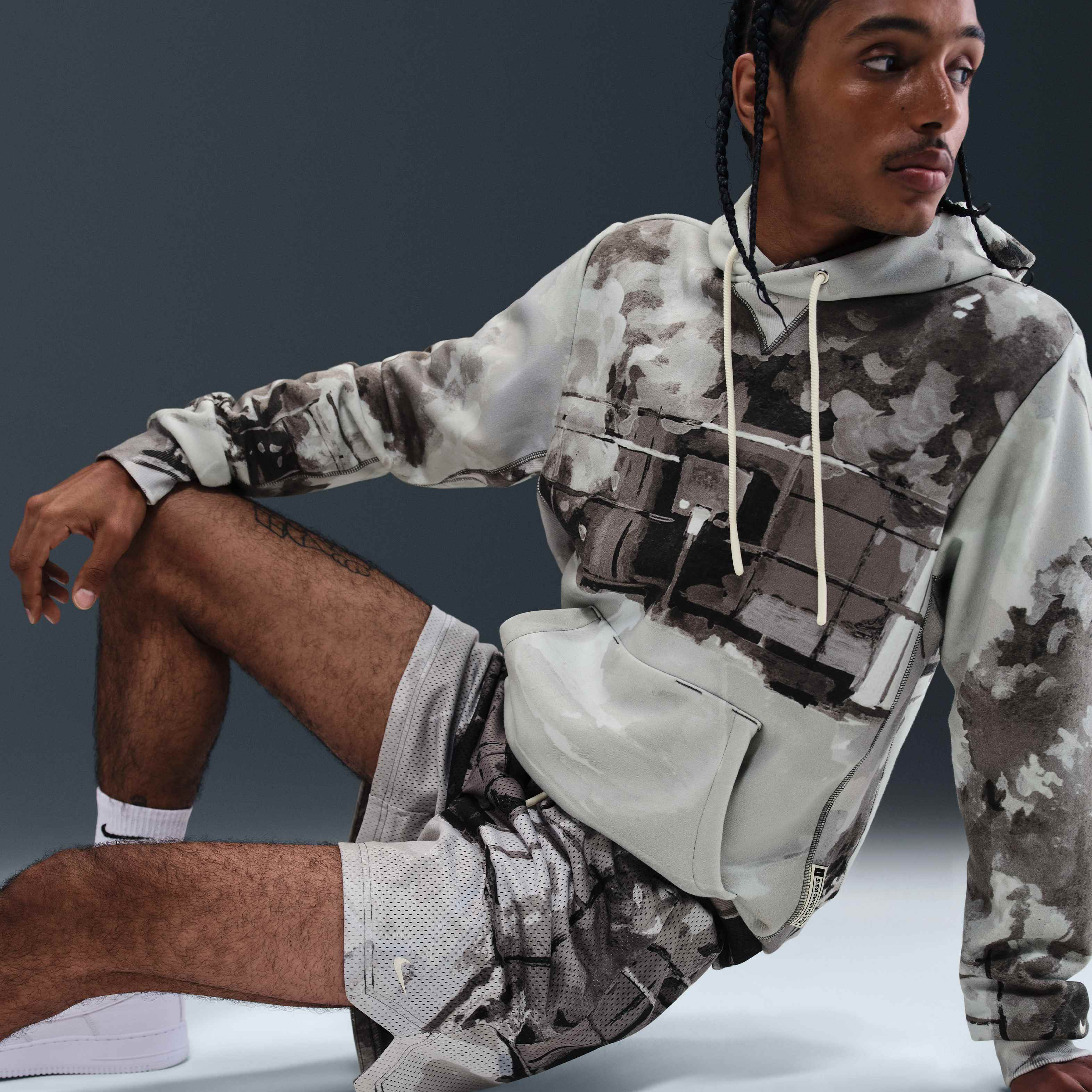 Nike image number 4
