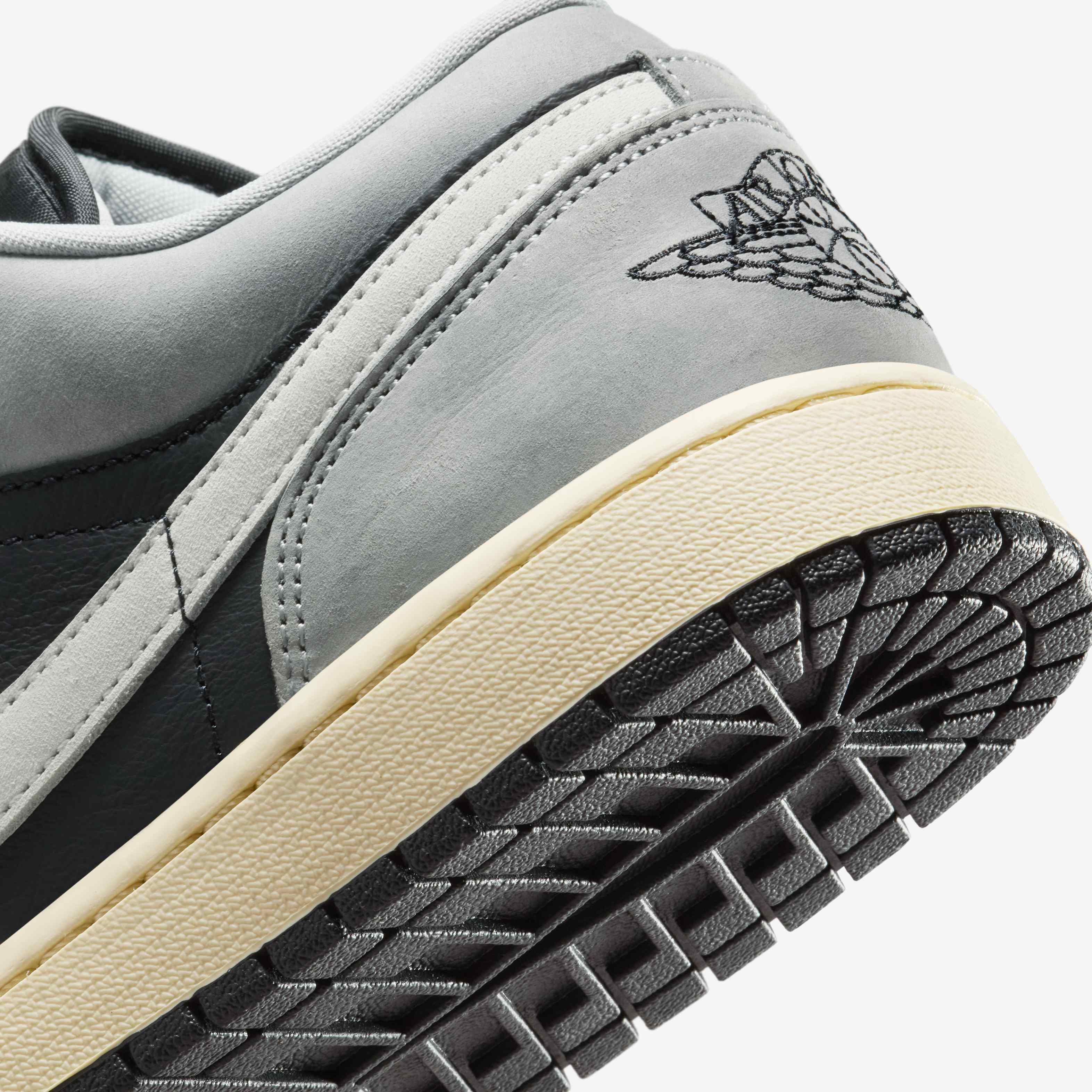 Air Jordan 1 Low SE image number 7