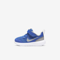 Nike Revolution 5