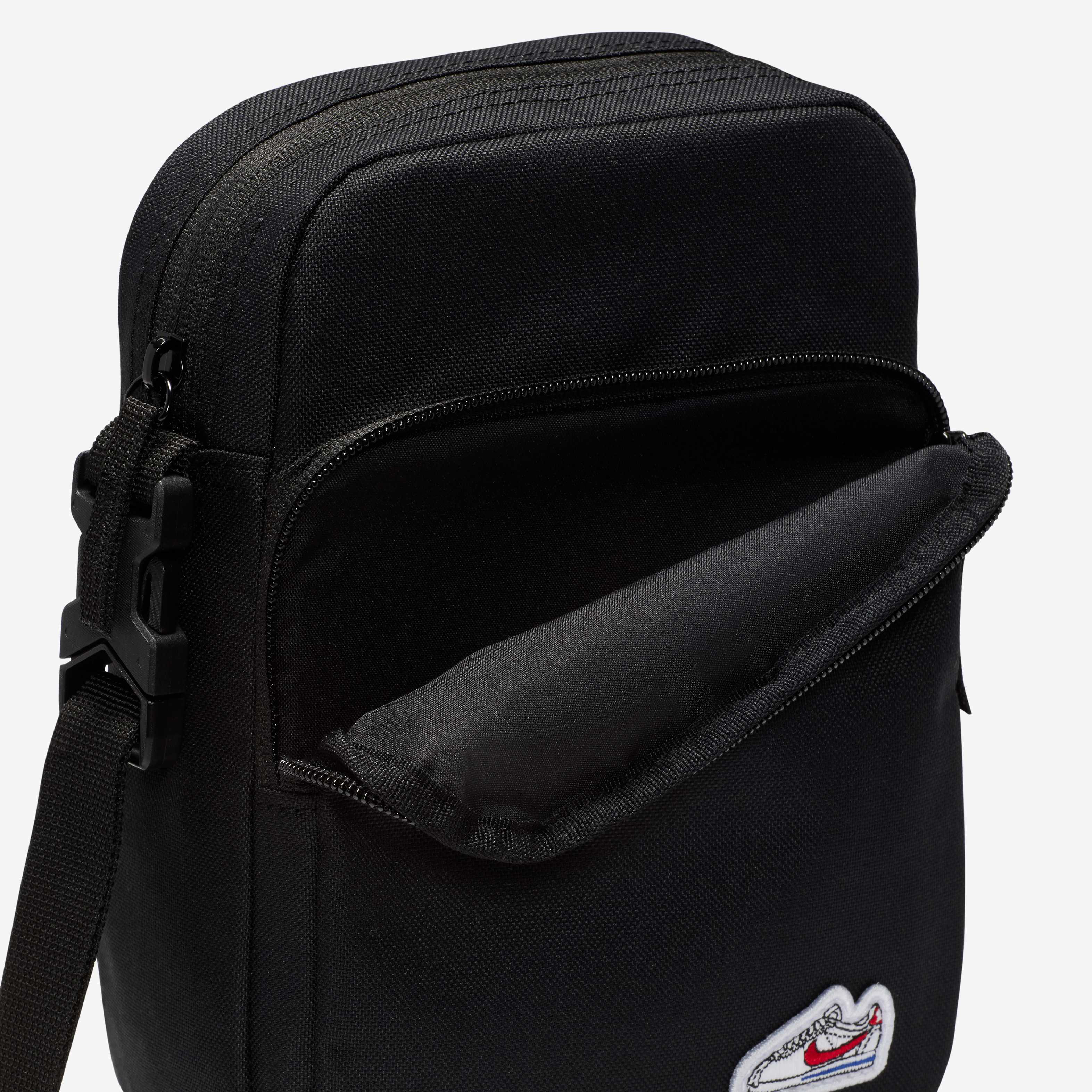 Nike Cortez Heritage image number 4