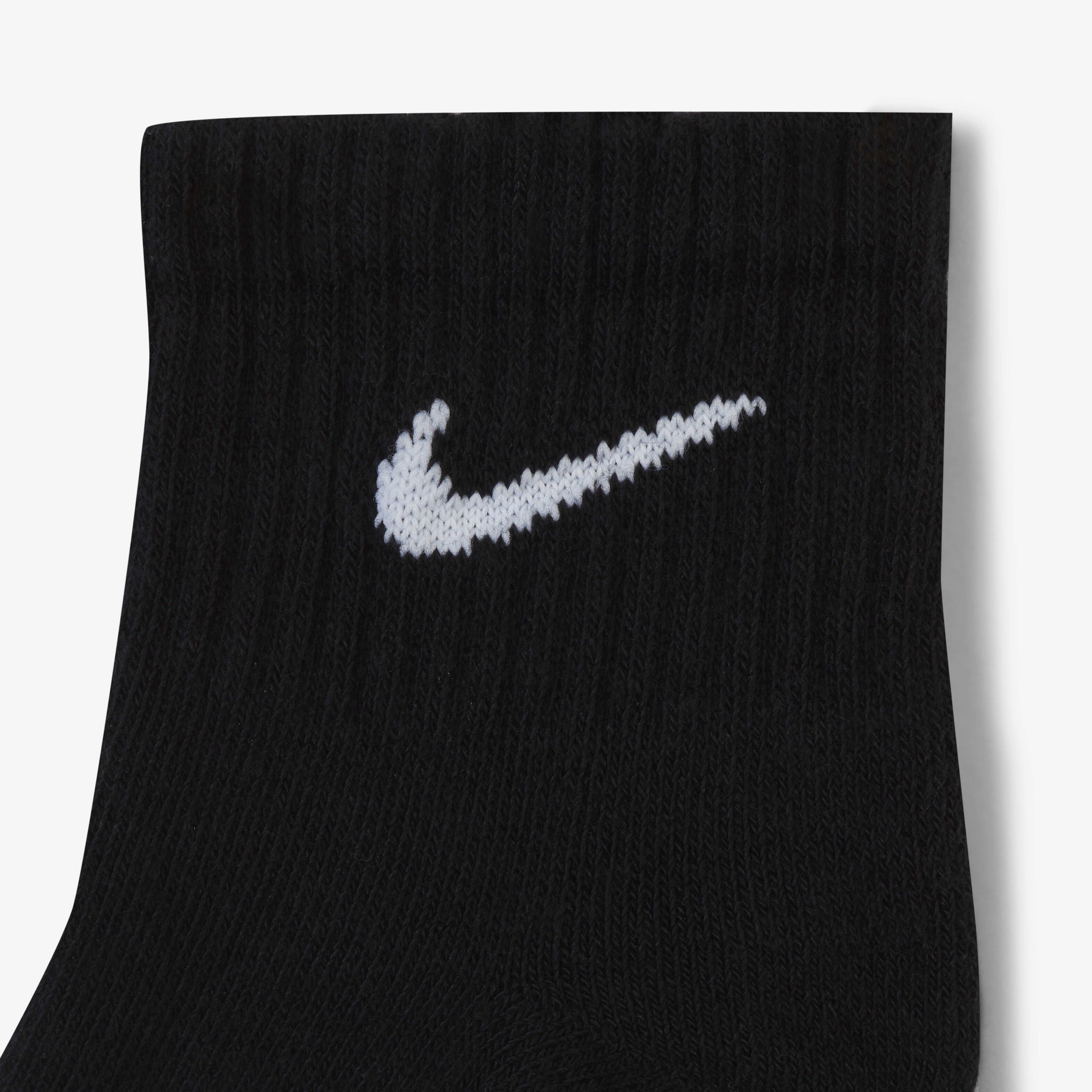 Nike Everyday Cushioned image number 3