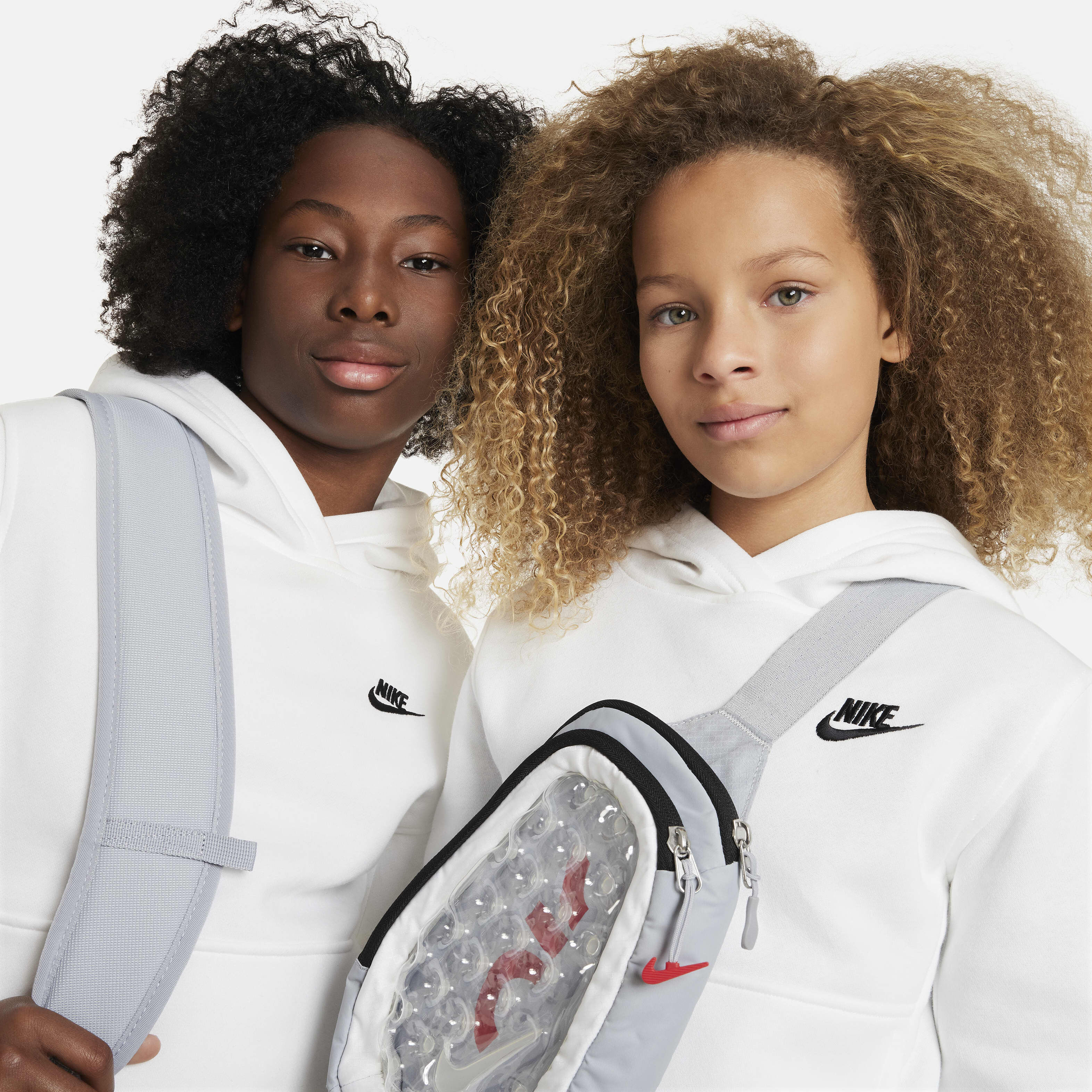 نايكي سبورتسوير كلوب فليس image number 2