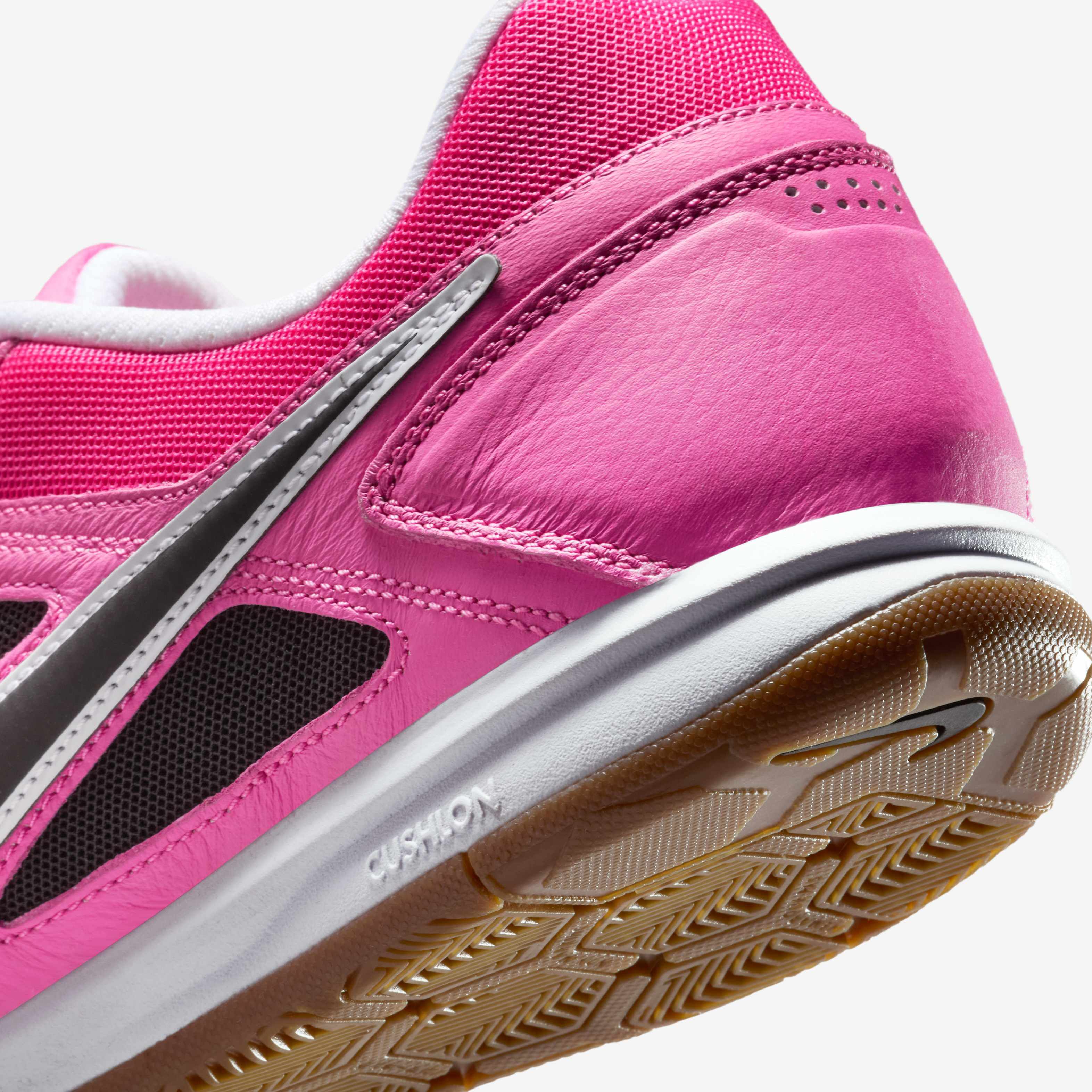 نايكي جاتو image number 7
