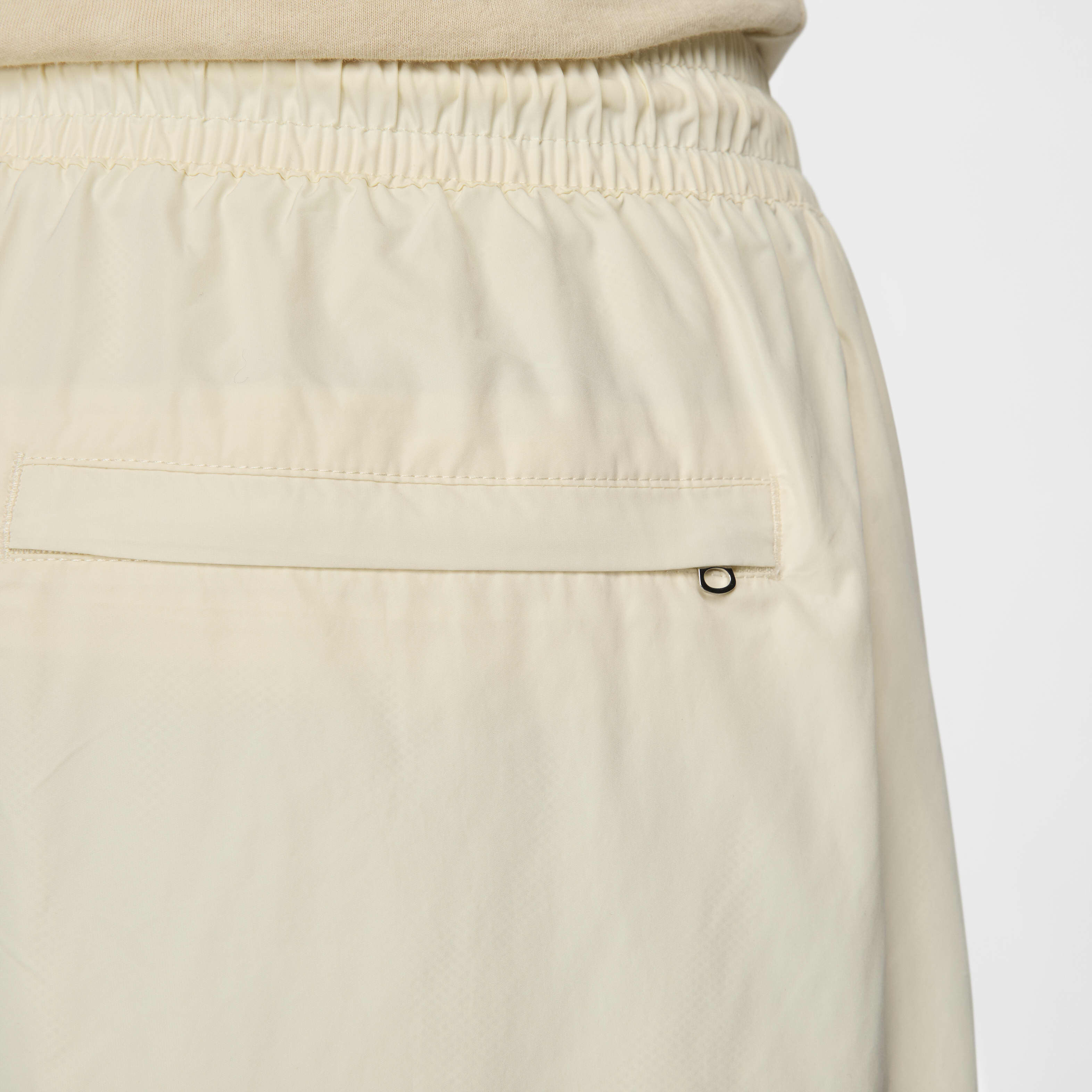 نايكي سووش image number 4