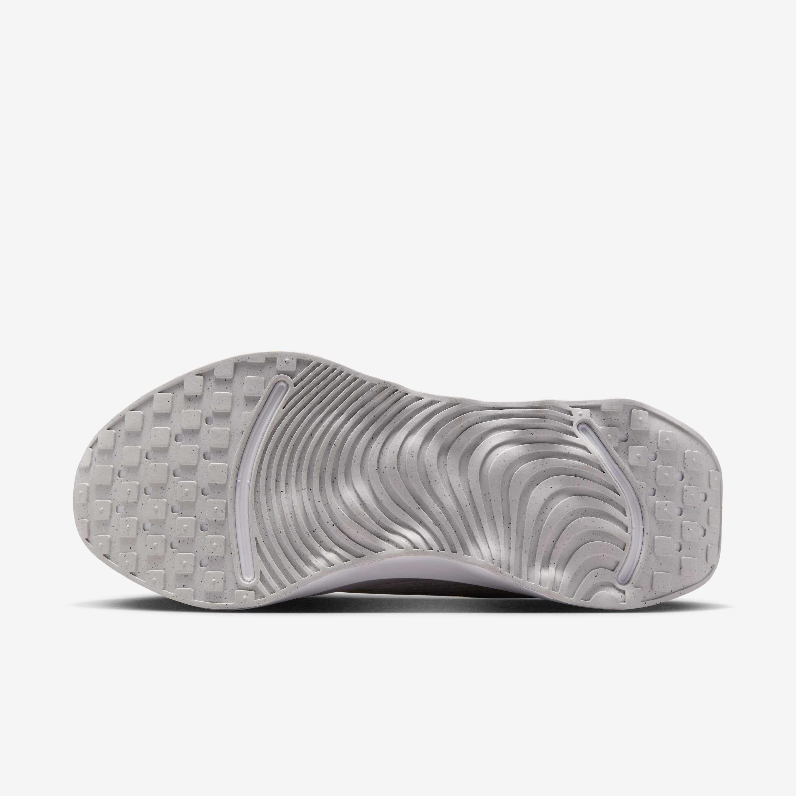 Nike Motiva image number 1