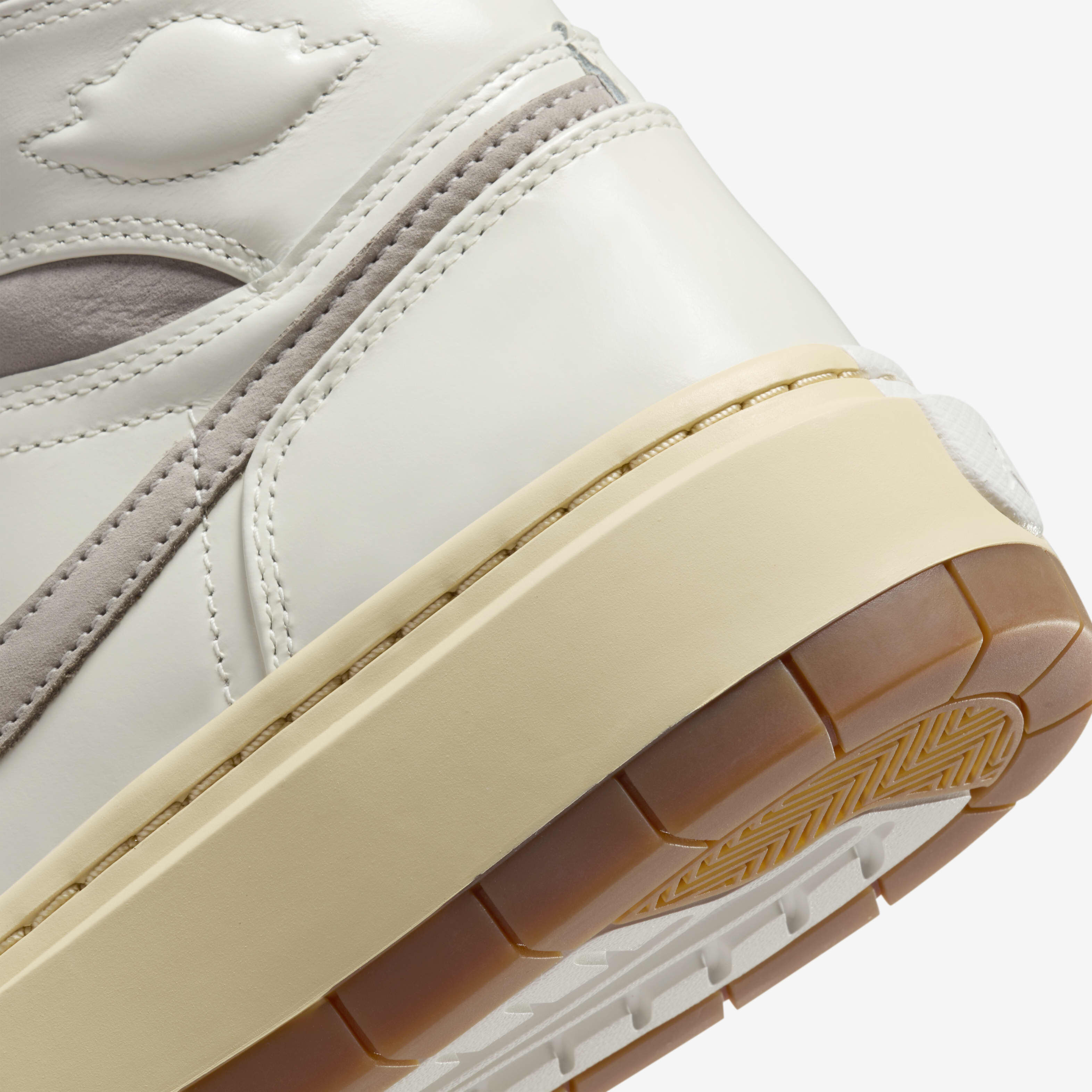 Air Jordan 1 Elevate High SE image number 7