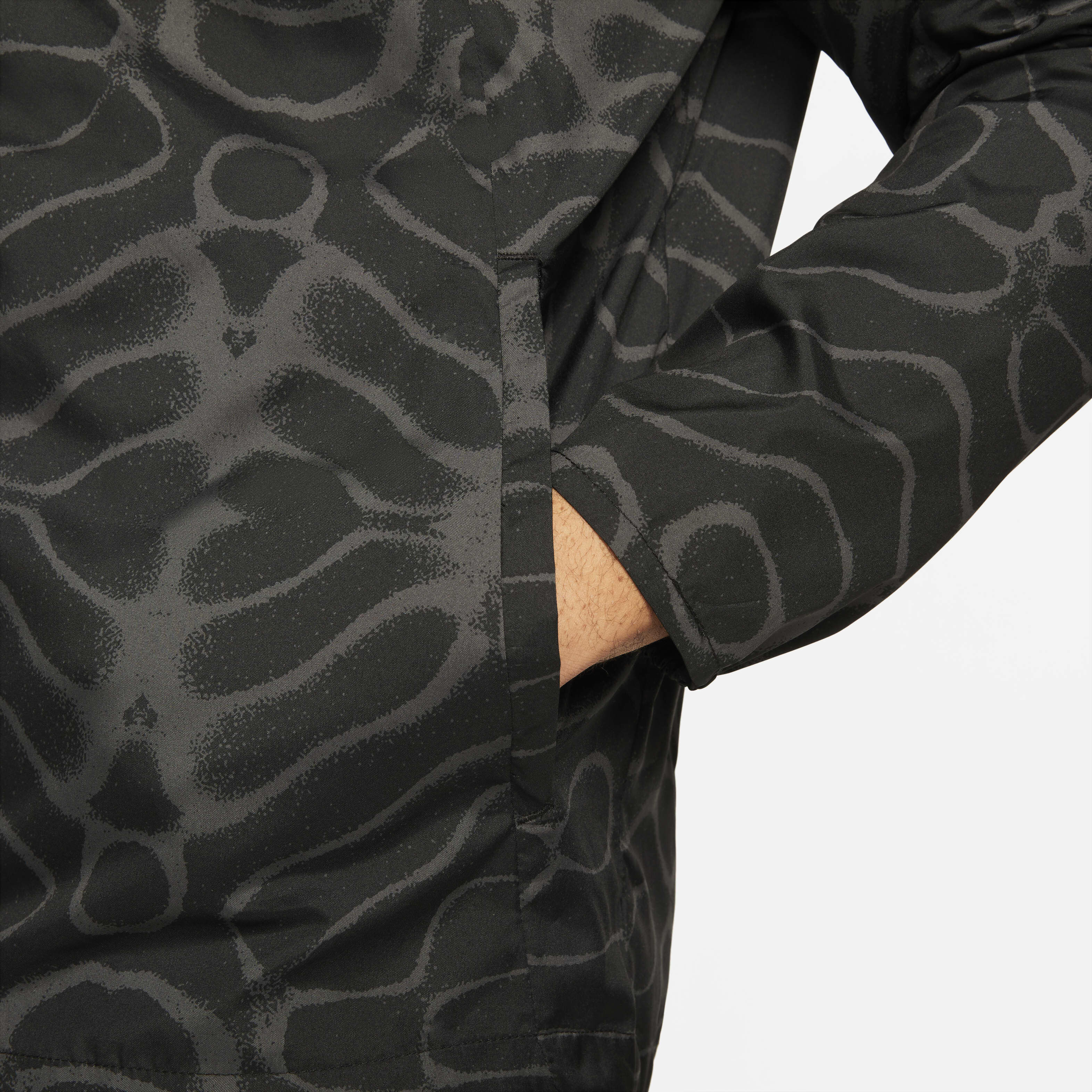 Nike Wild Run Windrunner image number 5