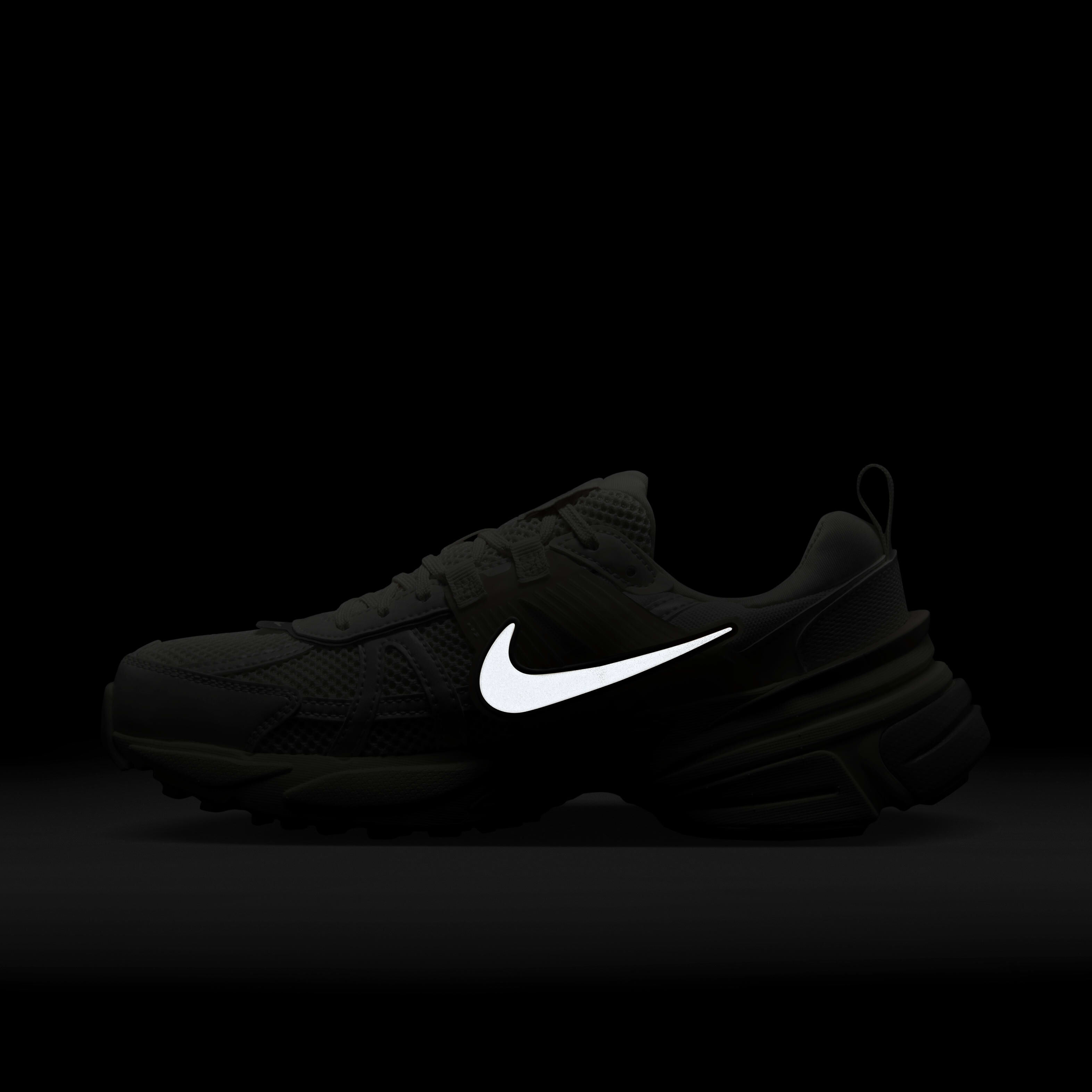 Nike V2K Run image number 9