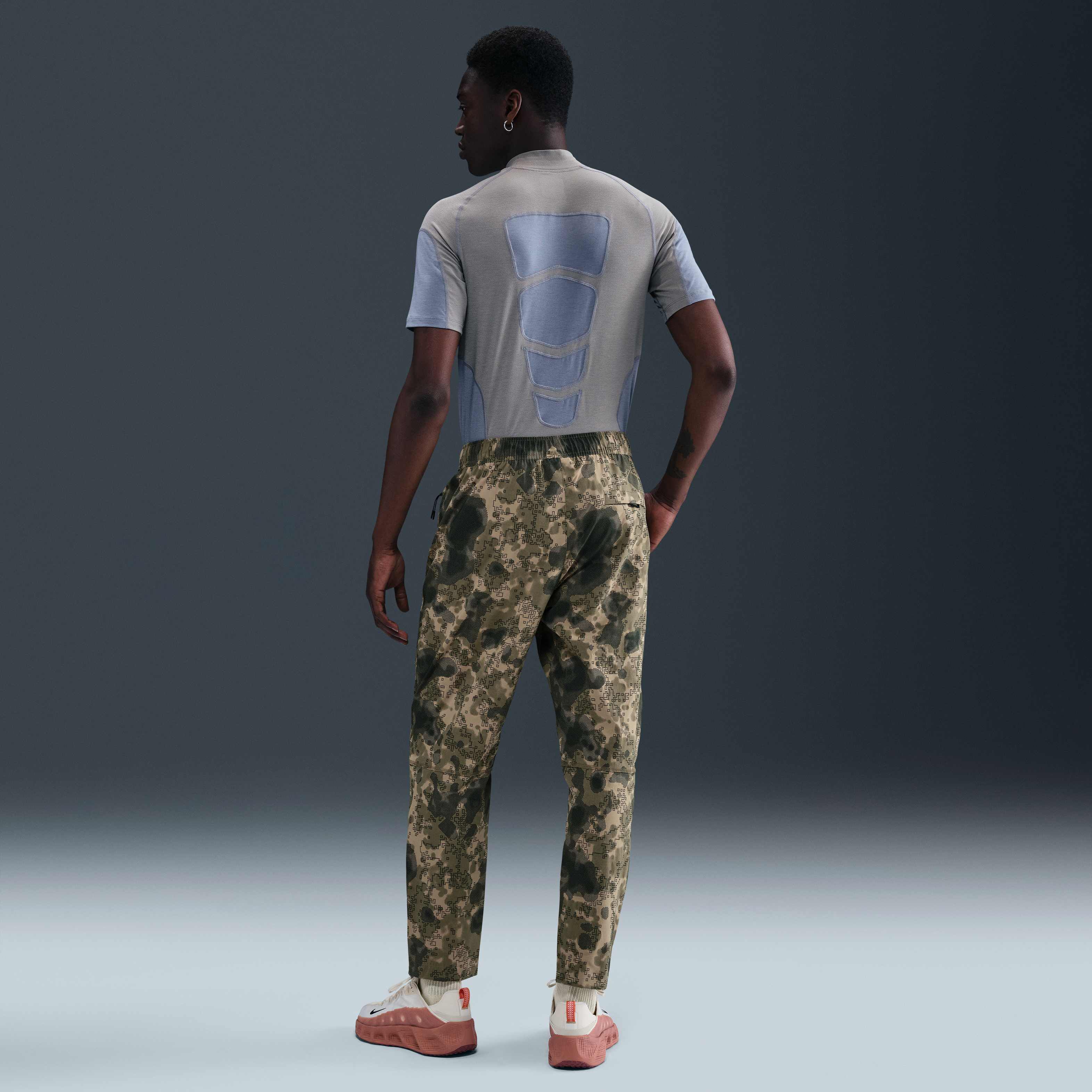 نايكي تيك image number 3