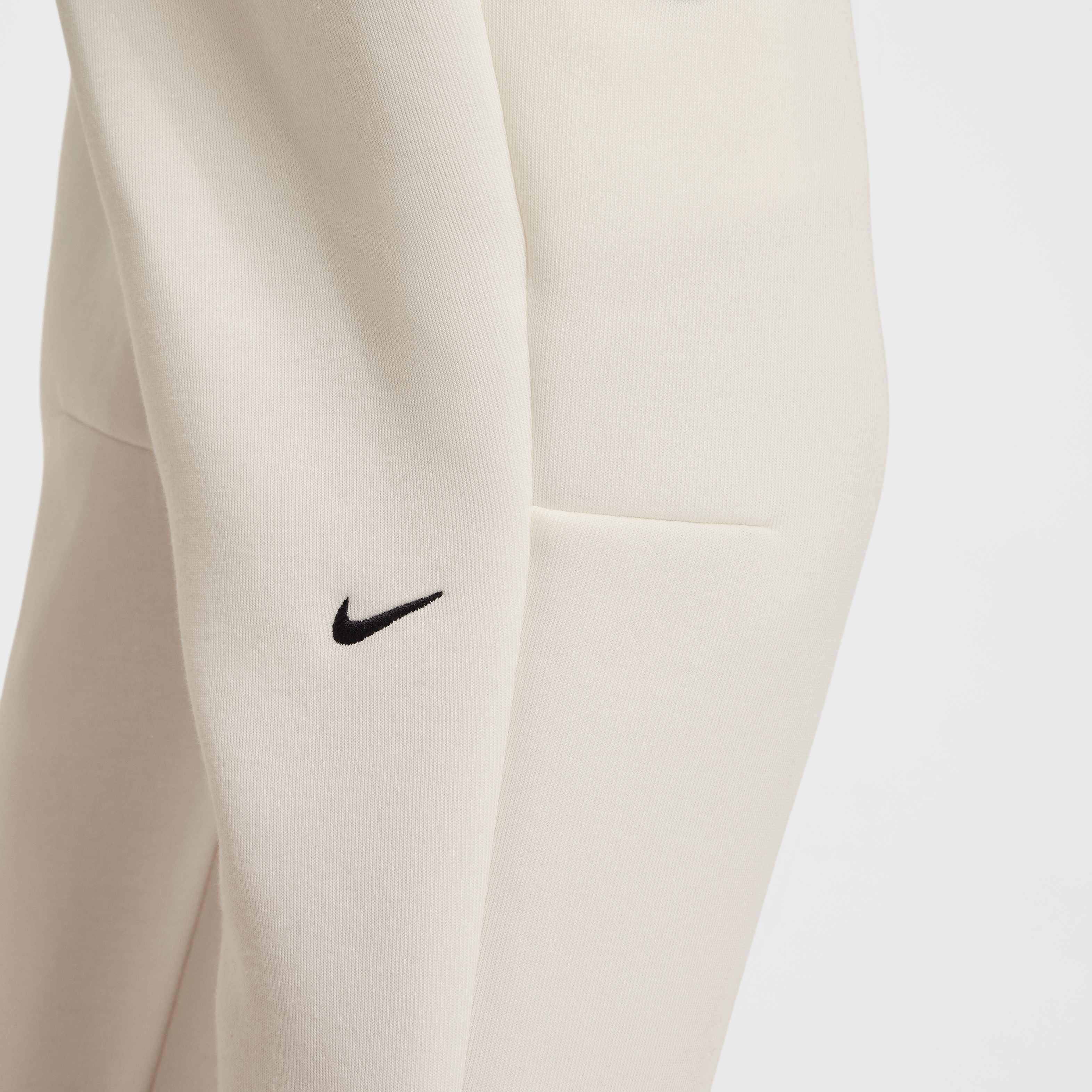 Nike Sportswear Tech Fleece image number 5