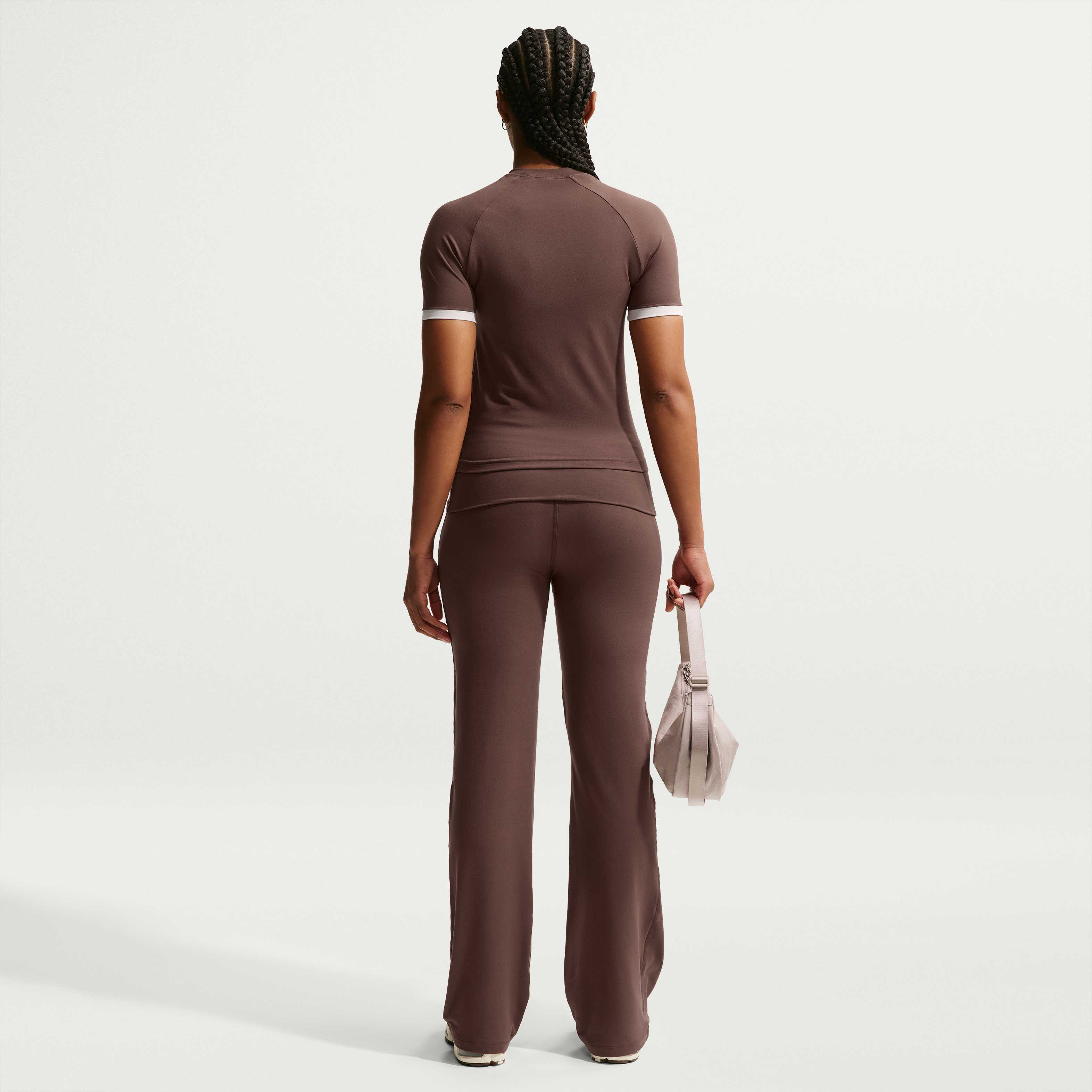 نايكي سبورتسوير image number 4