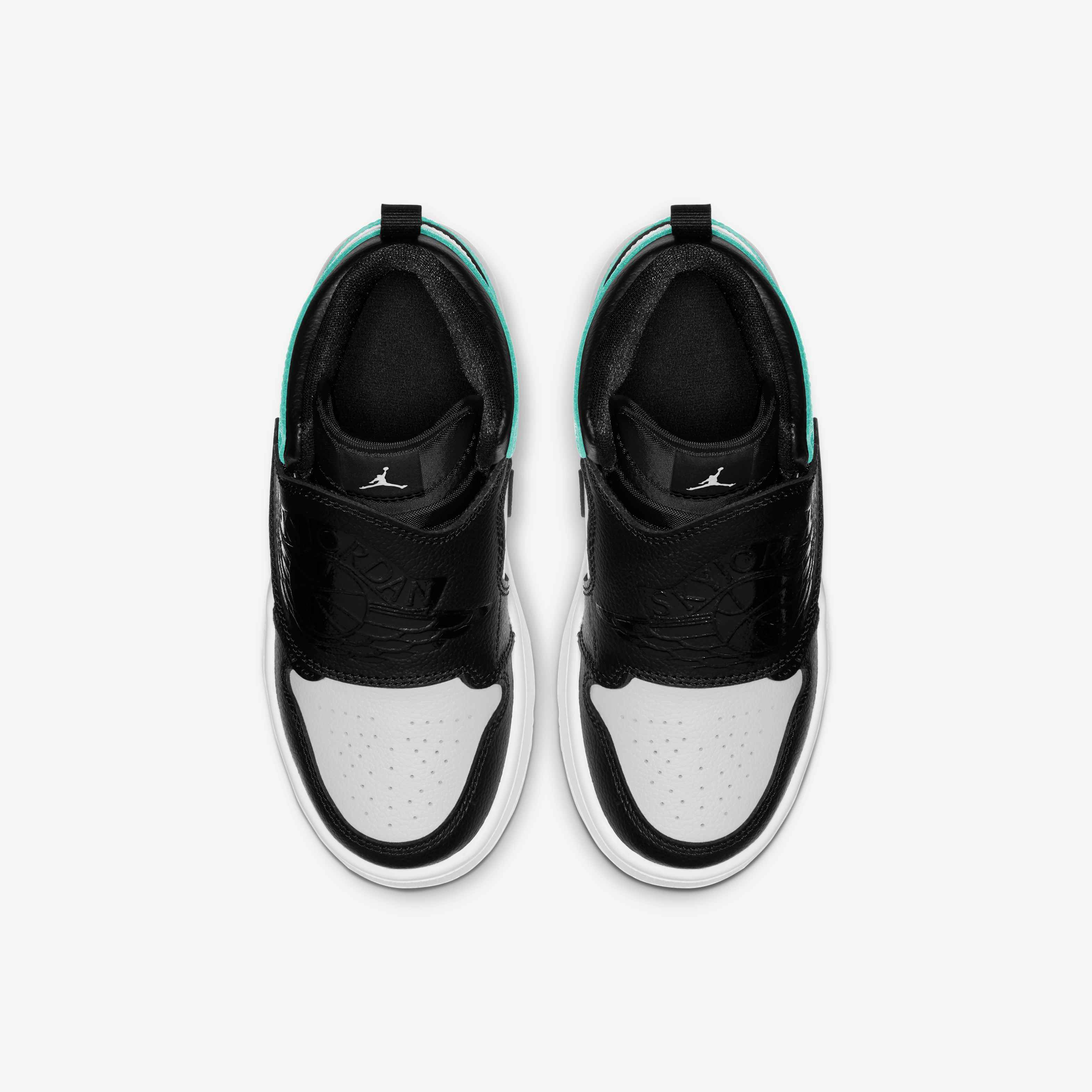 Sky Jordan 1 image number 3