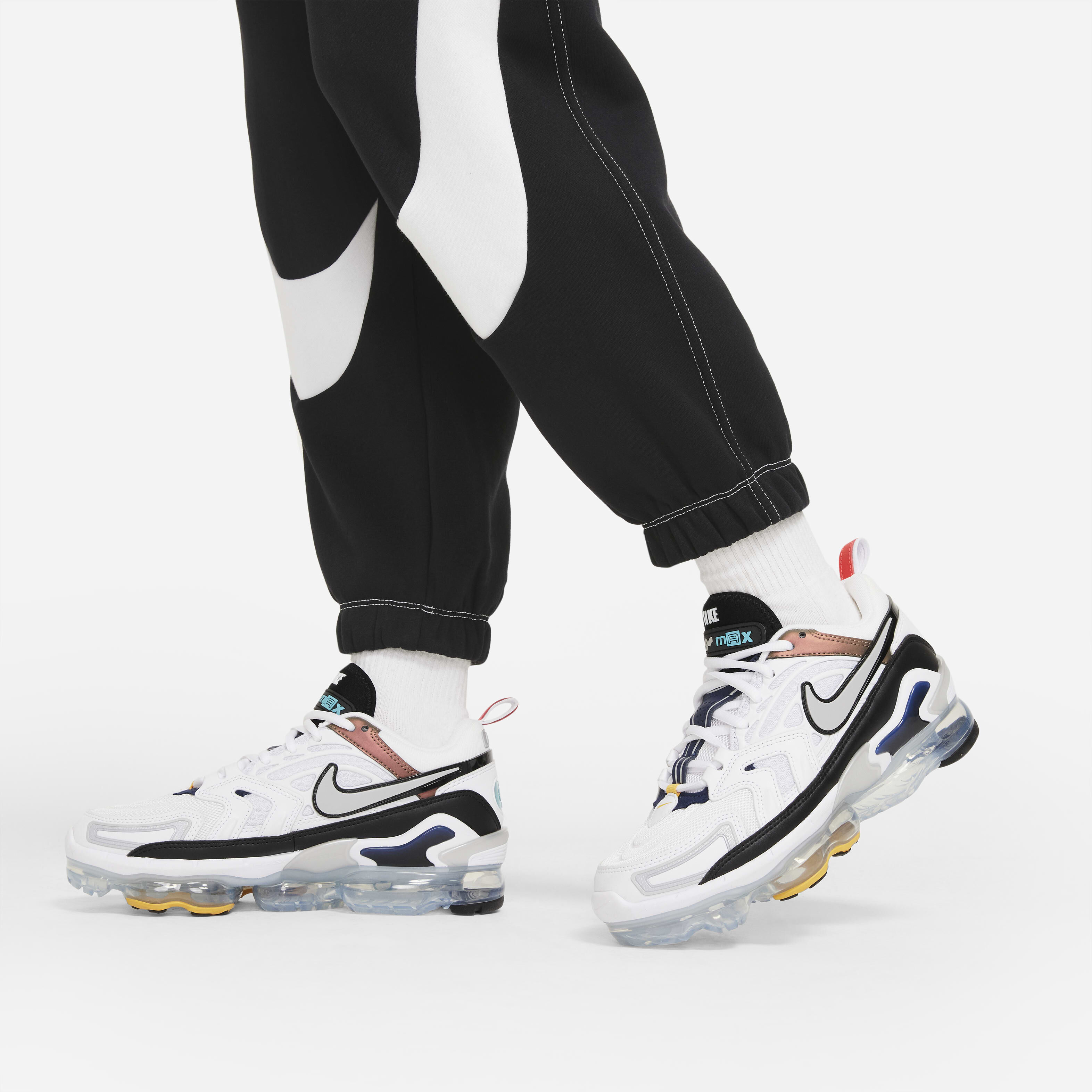 Nike Sportswear Swoosh image number 5