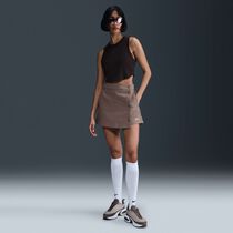 نايكي سبورتسوير ايسنشال