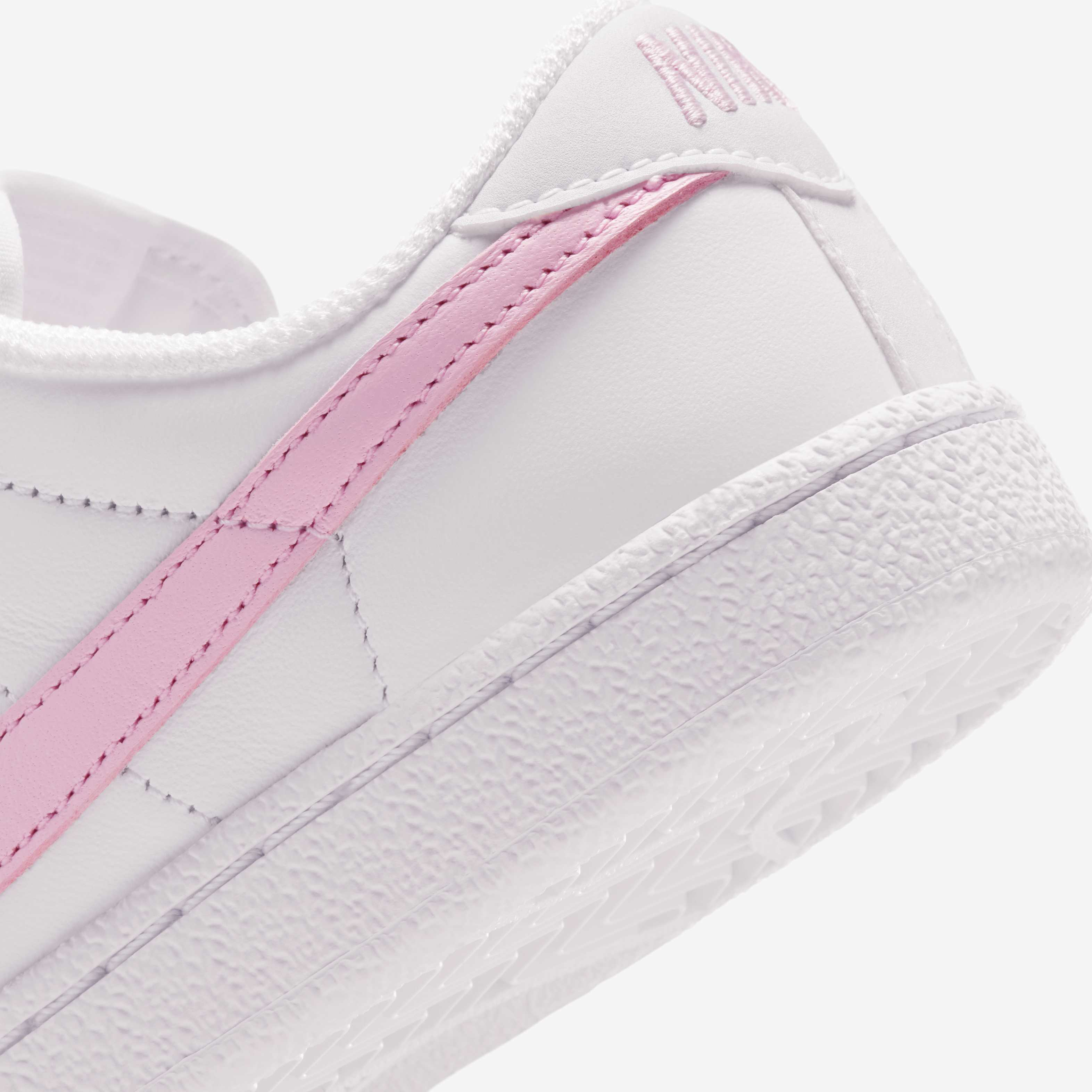 Nike Tennis Classic image number 7