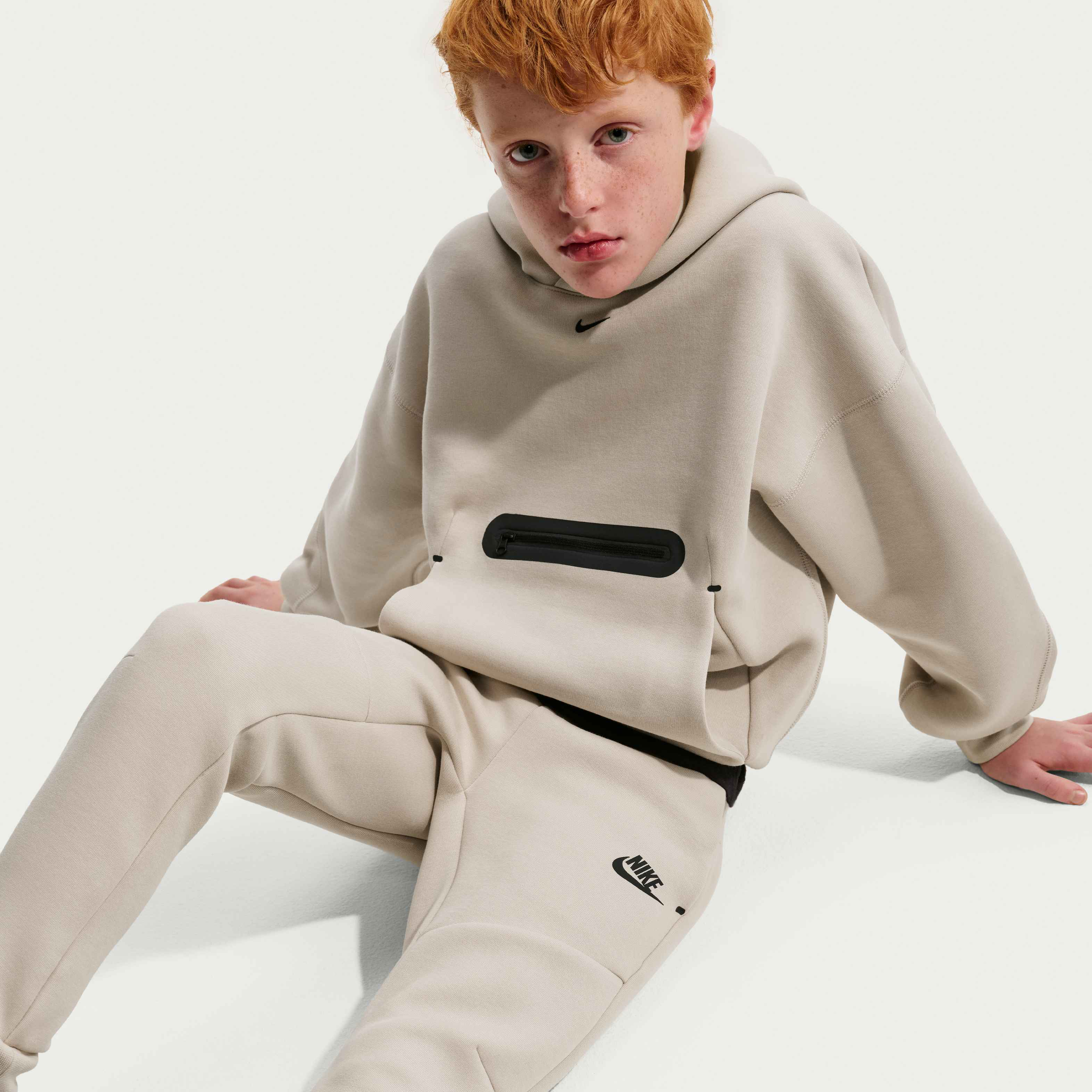 نايكي سبورتسوير تك فليس image number 3