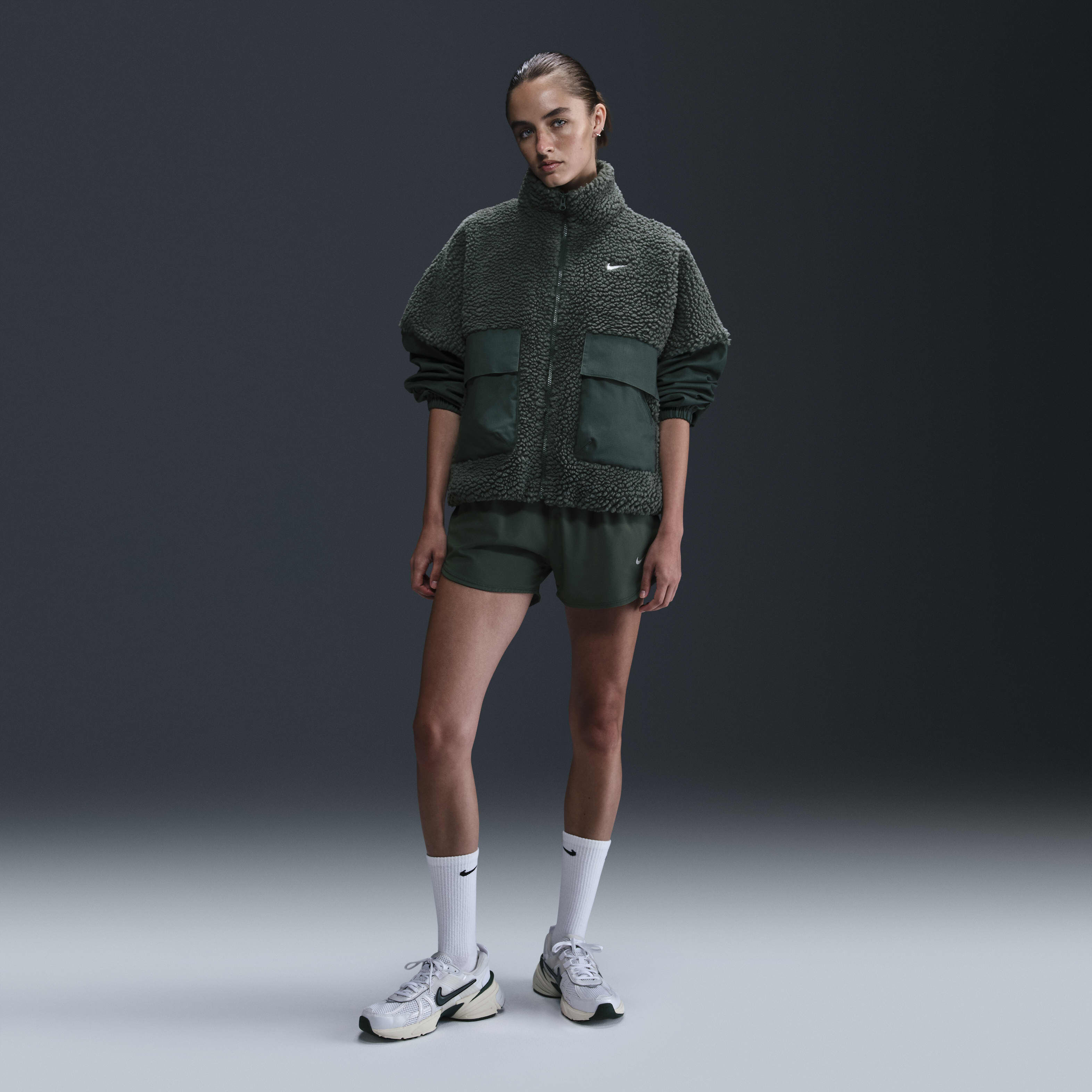 نايكي سبورتسوير ايسنشال image number 3