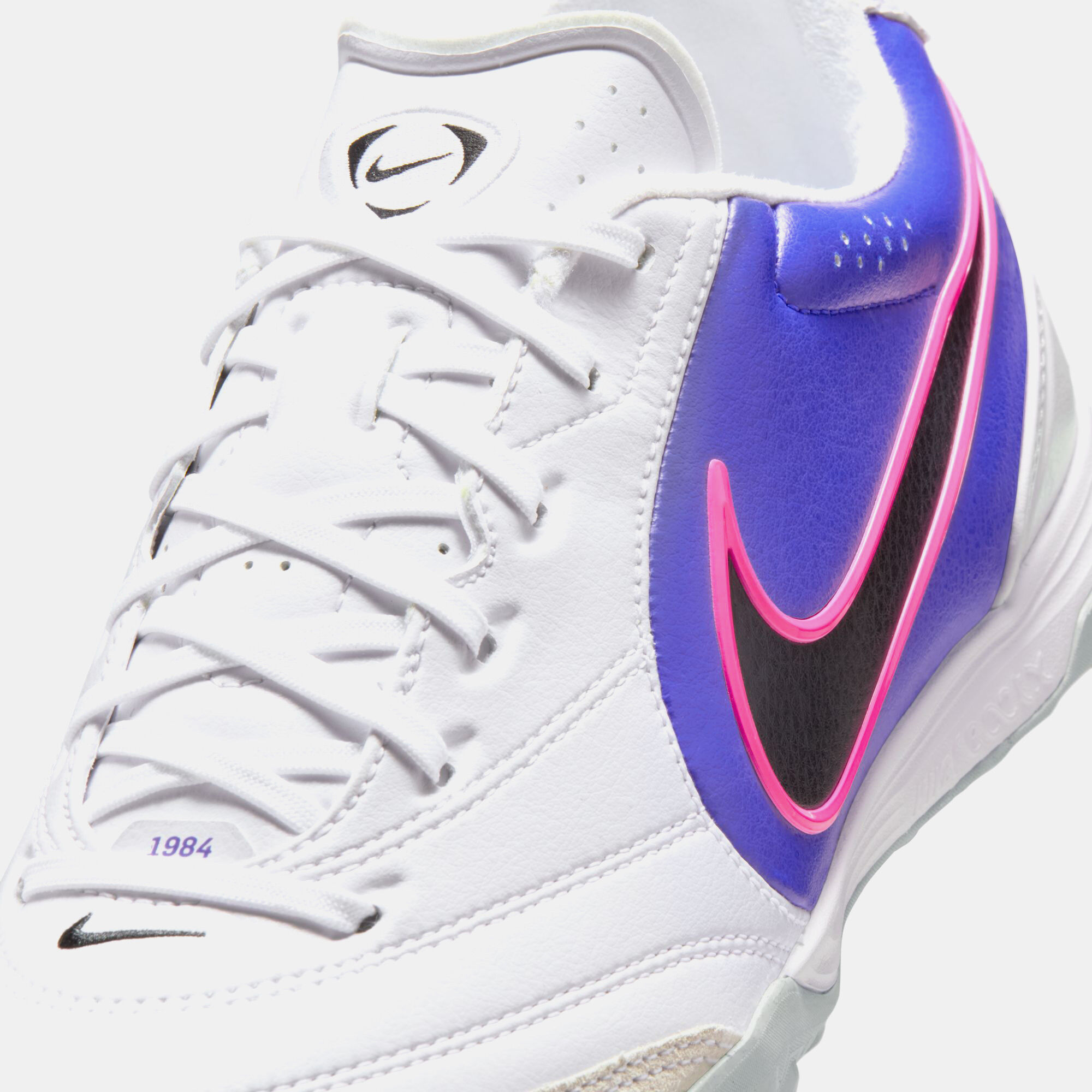 نايكي تيمبو ليجيرا برو image number 8