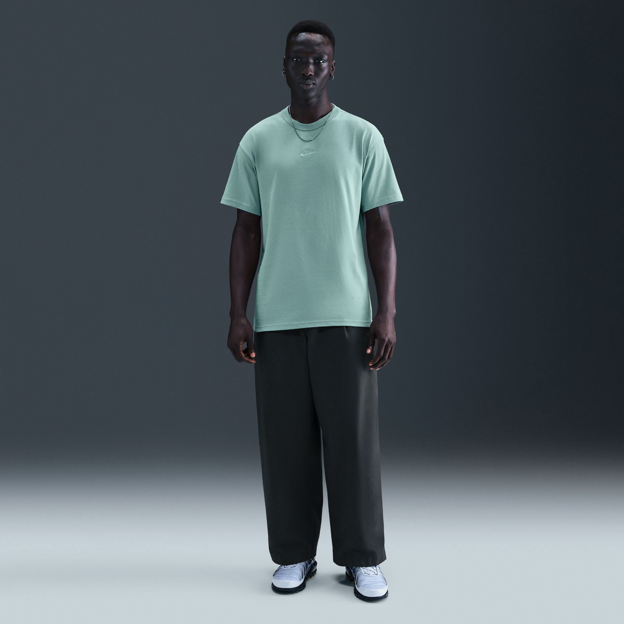 Nike Sportswear Premium Essentials image number 3