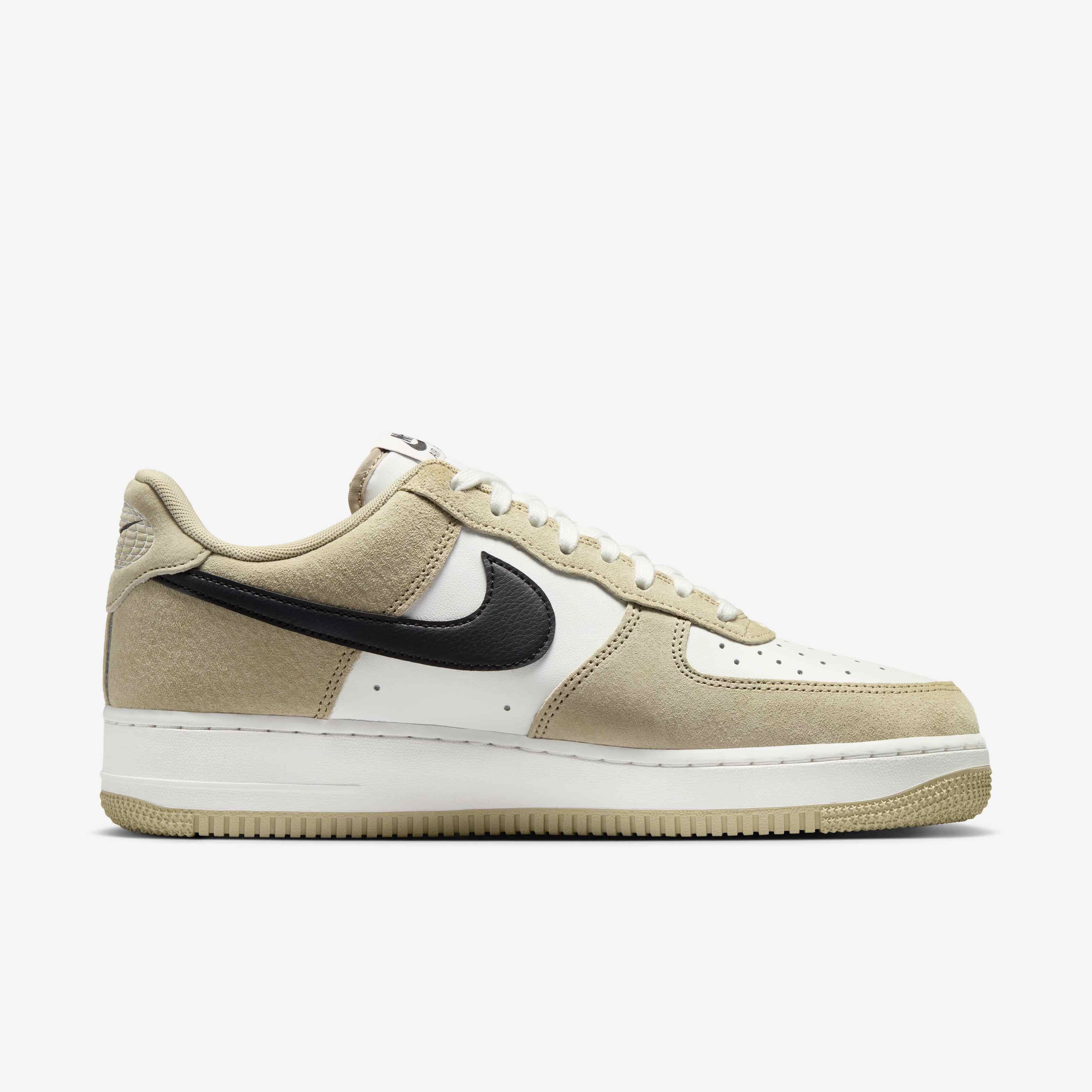 Nike Air Force 1 '07 LV8 image number 2