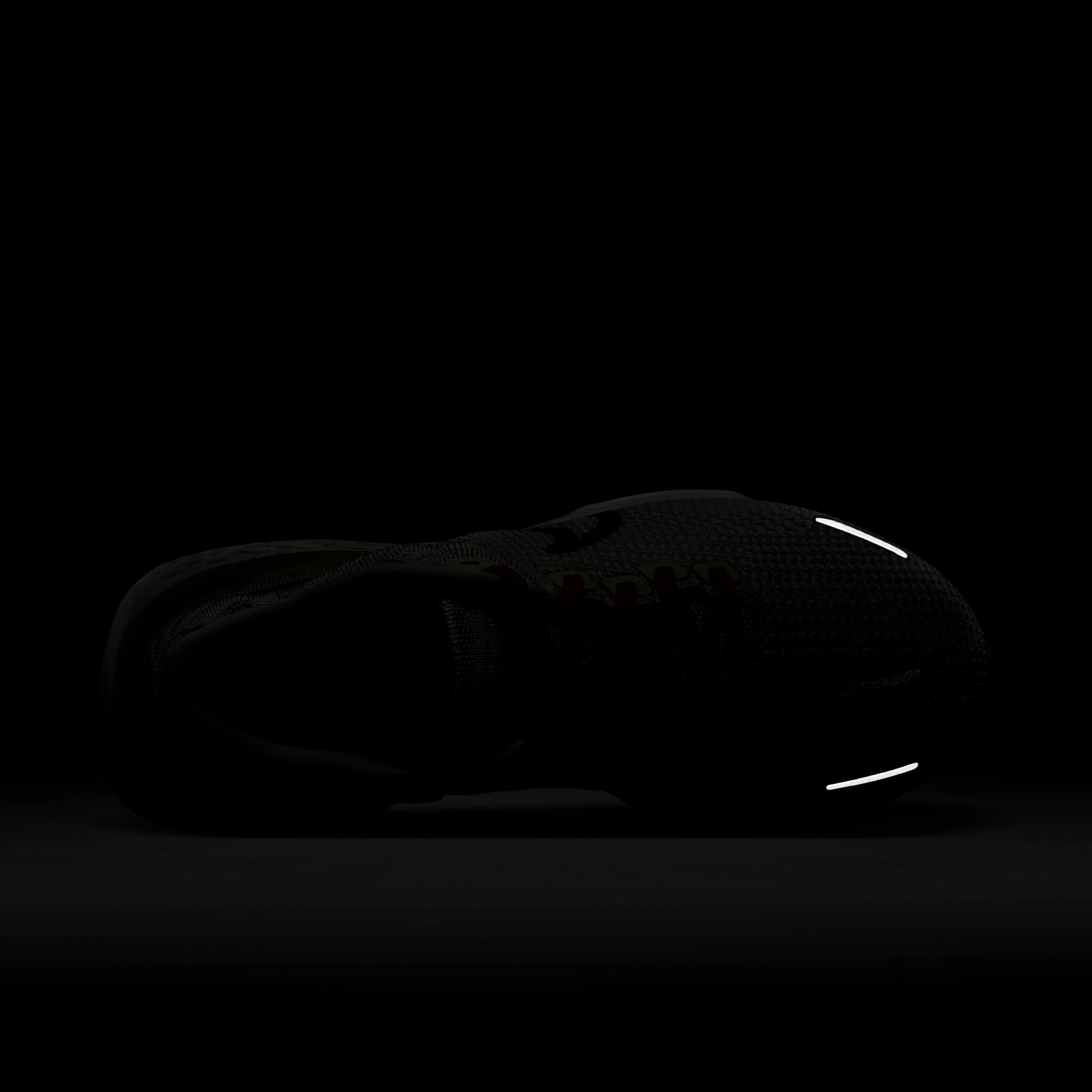 Nike Invincible 2 image number 8