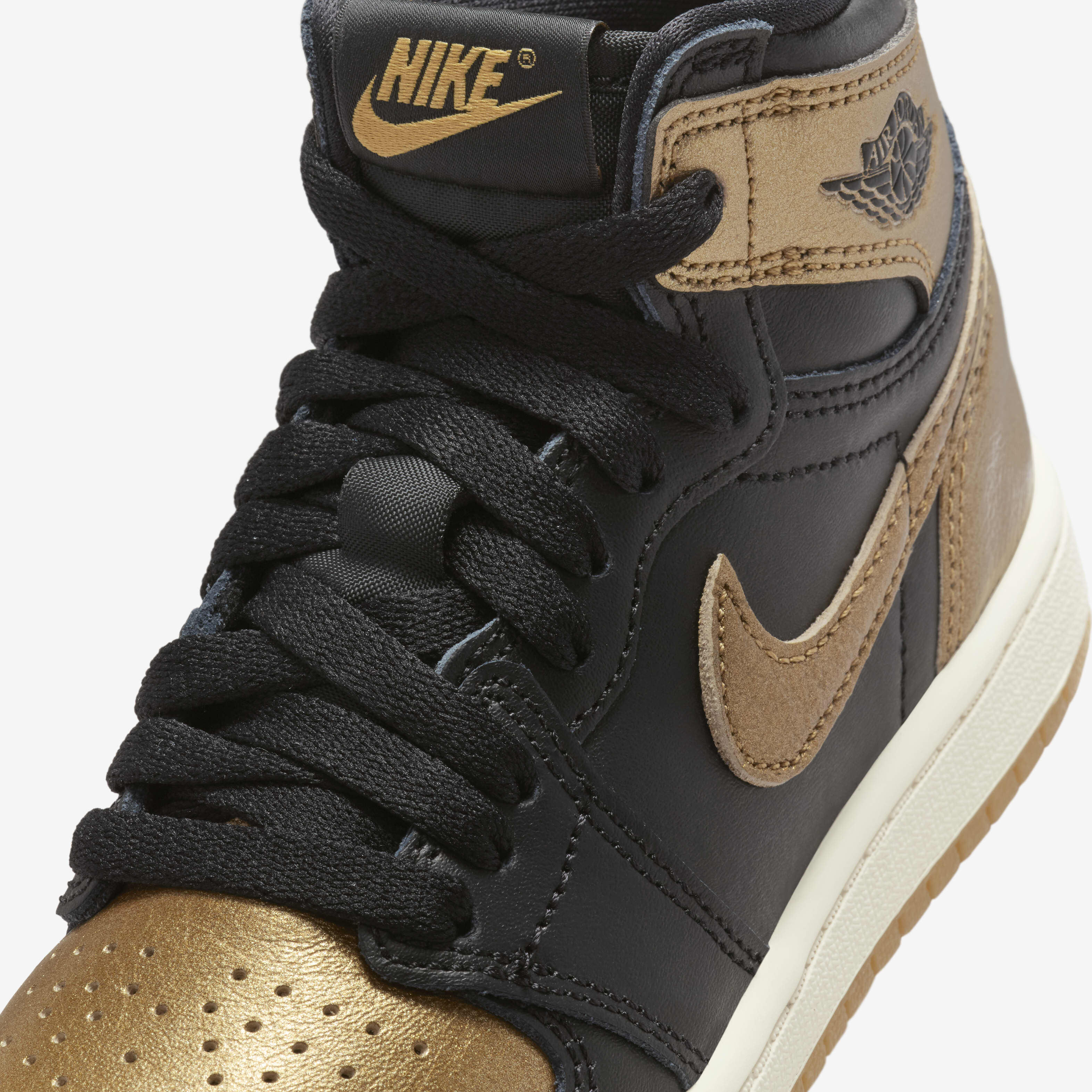 Buy Jordan 1 Retro High OG Younger Kids Shoes Nike Qatar Official