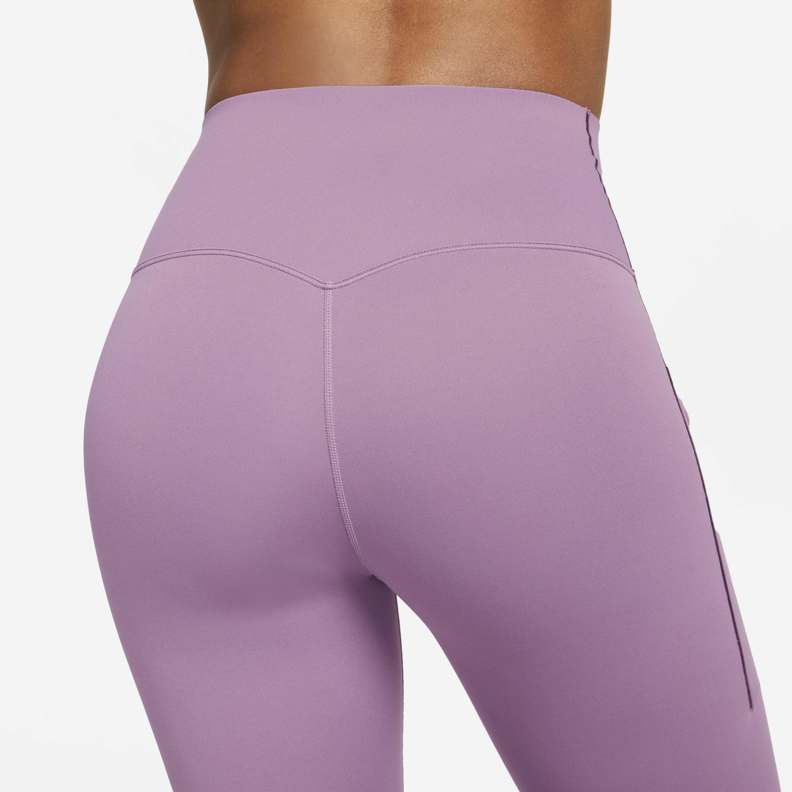 نايكي يونيفيرسا image number 5