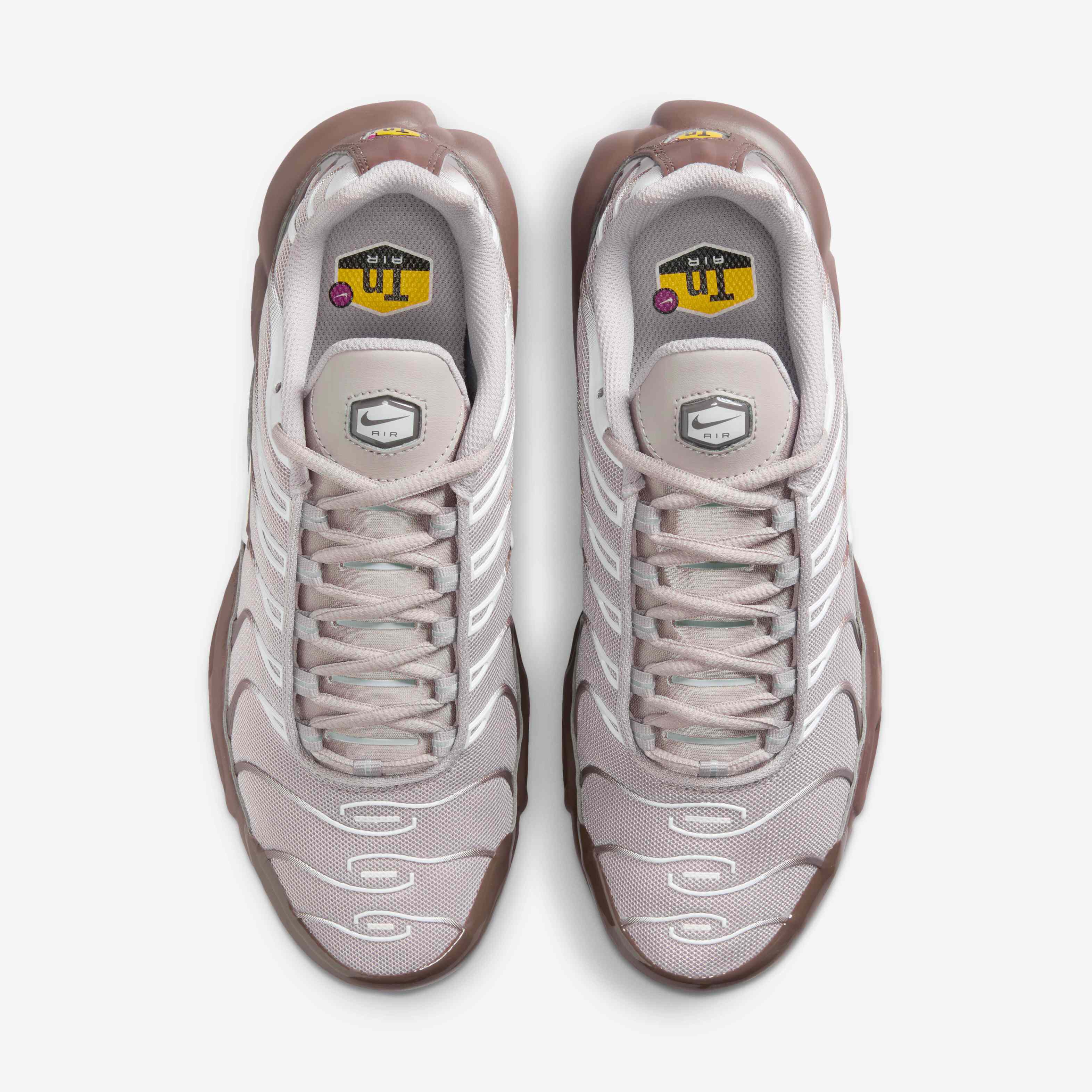 Nike Air Max Plus image number 3