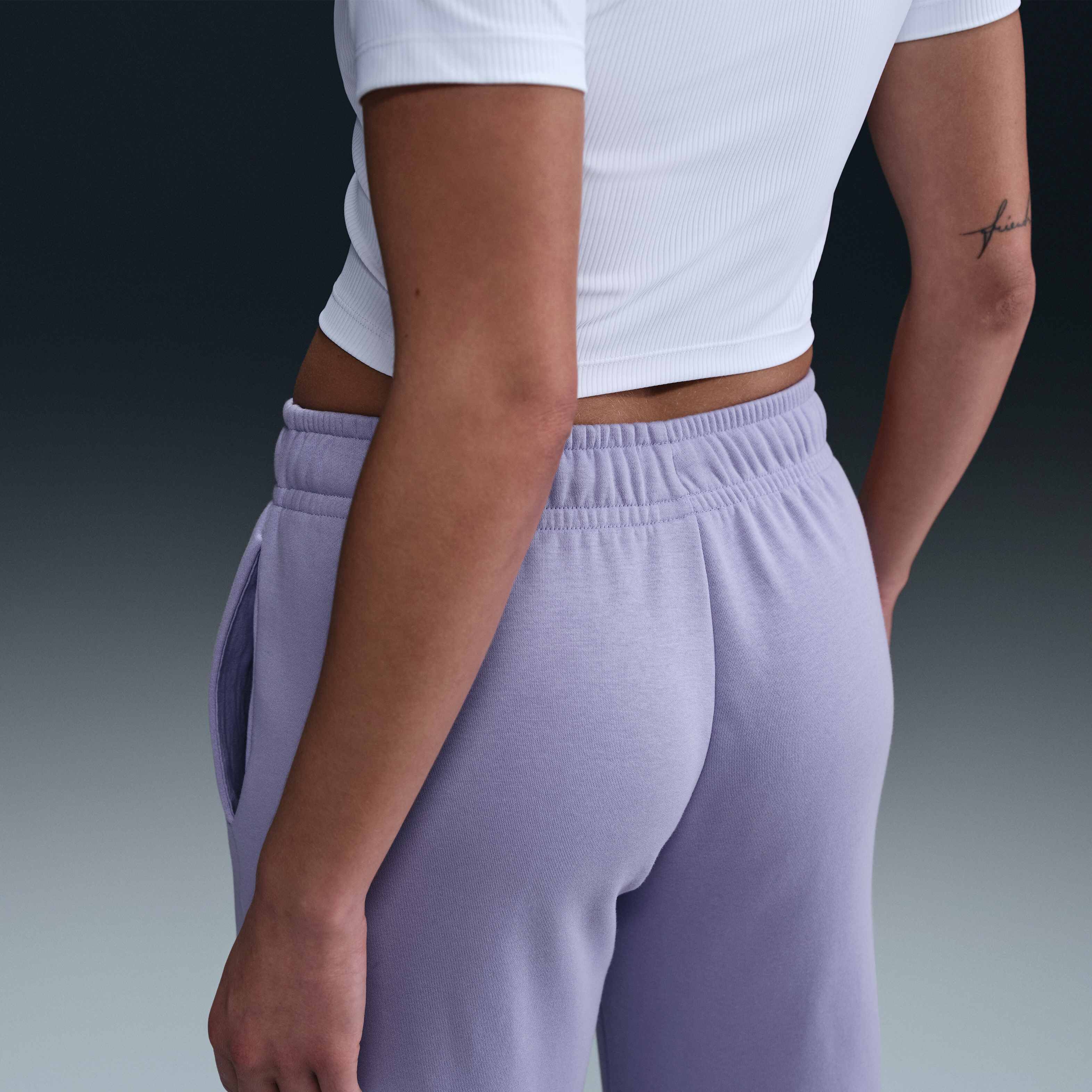 نايكي سبورتسوير كلوب فليس image number 2