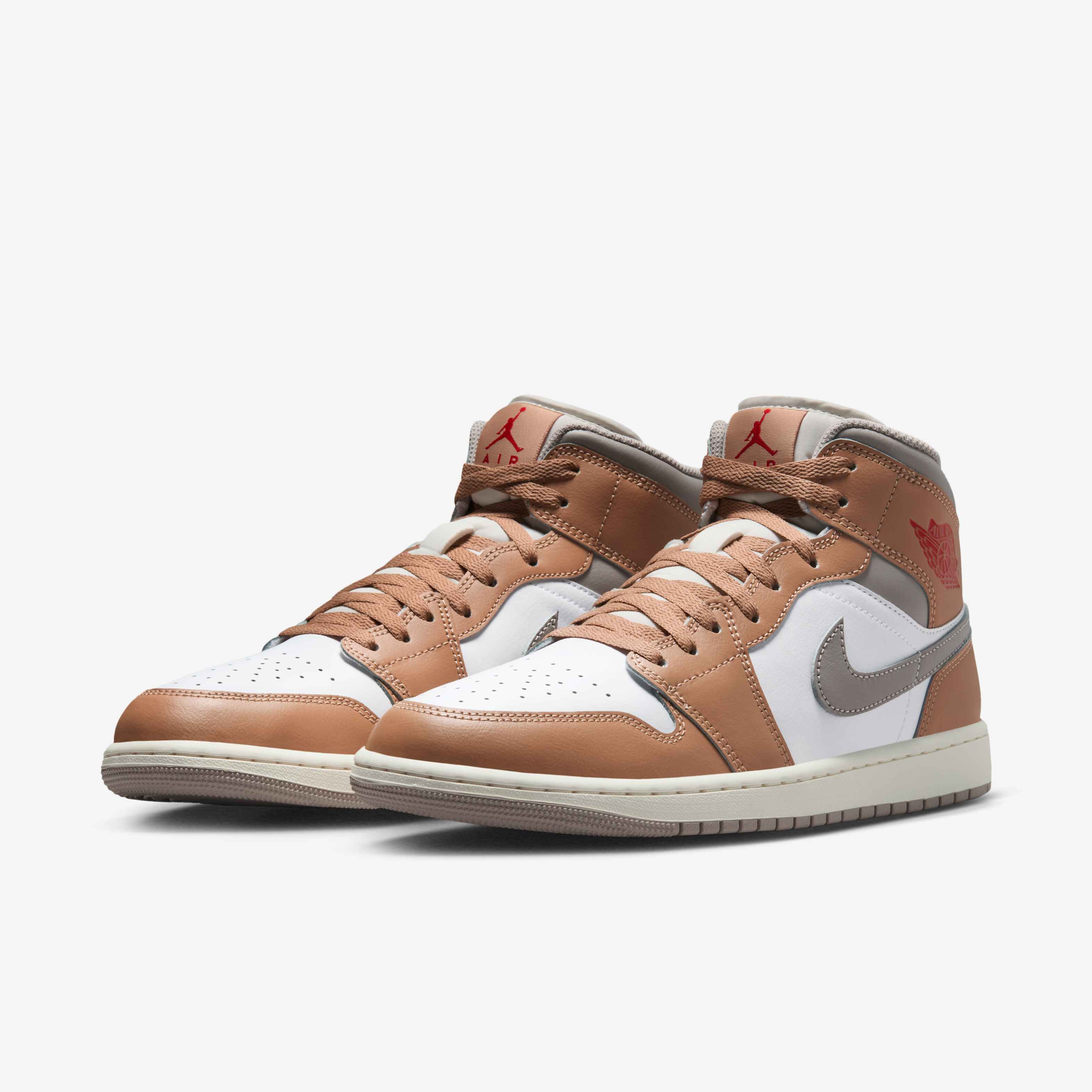 Air Jordan 1 Mid image number 4