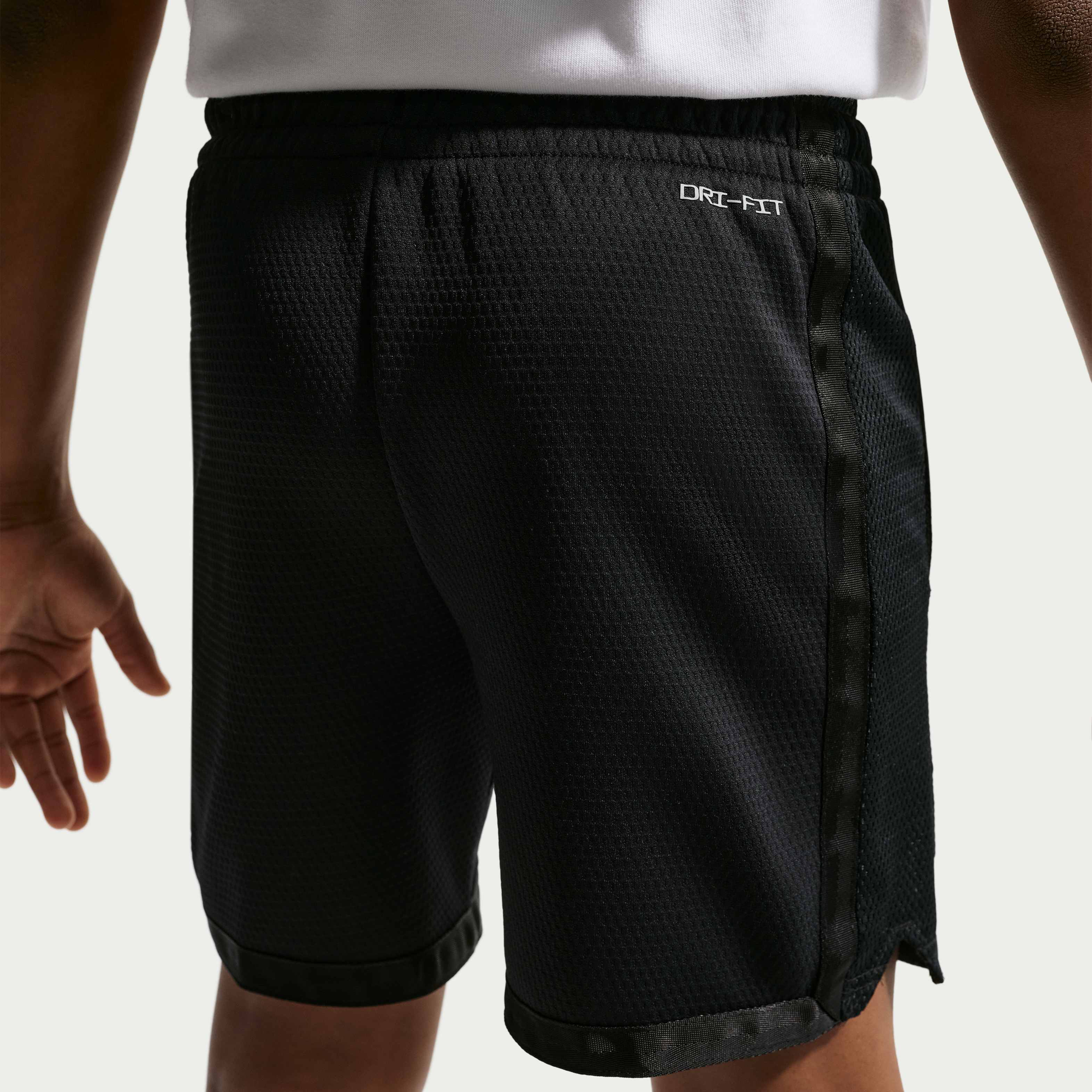 Zoom image