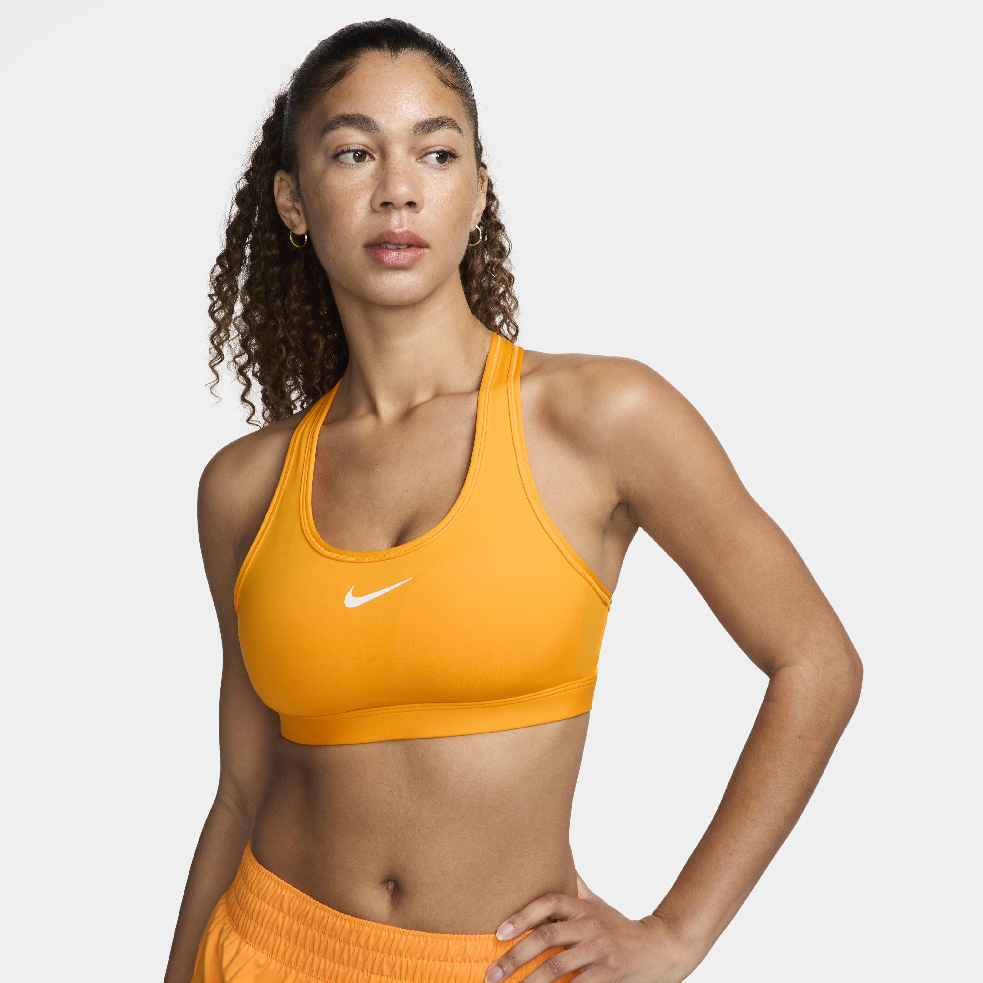 Nike Swoosh Medium-Support image number 1