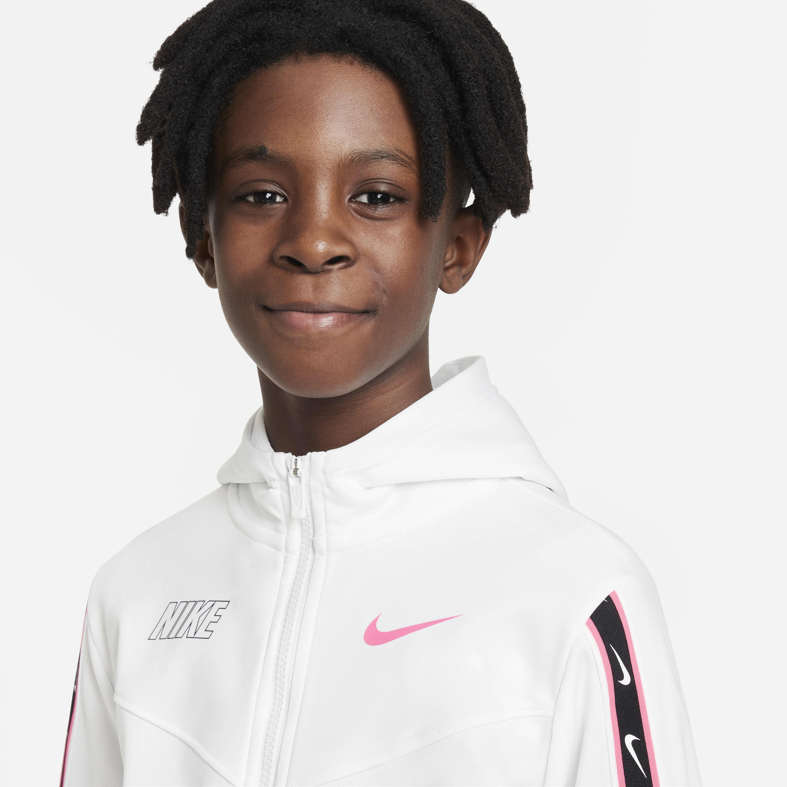 Nike Sportswear Repeat image number 2