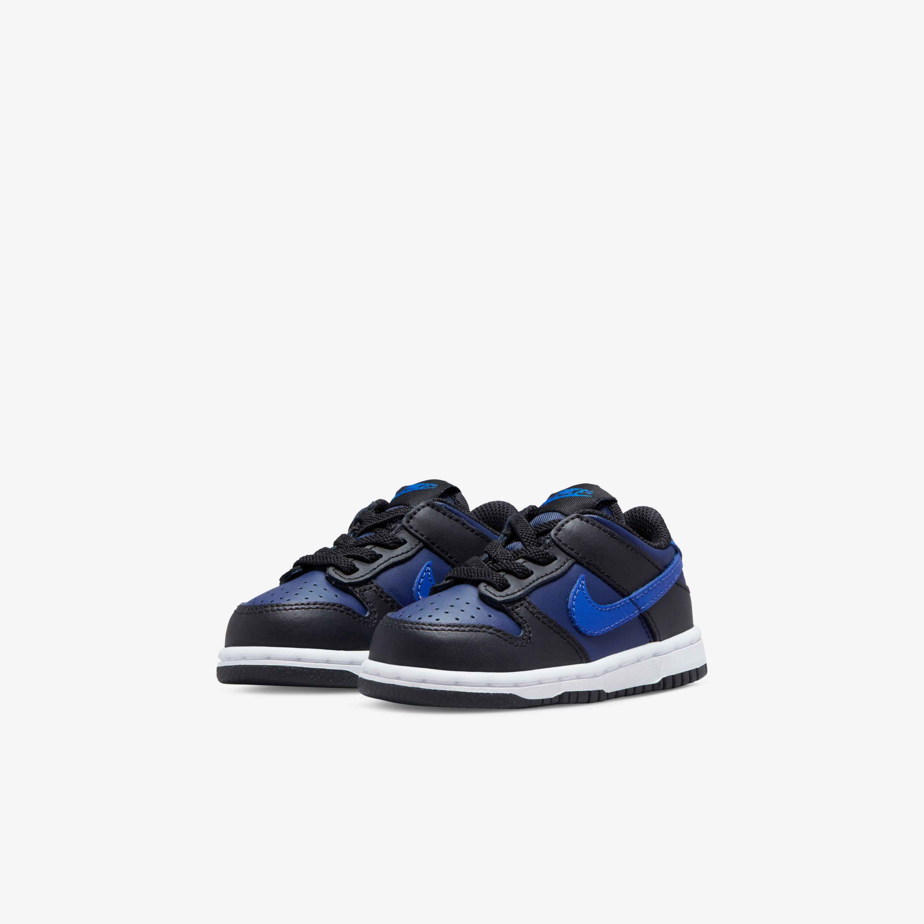 Nike Dunk Low image number 4