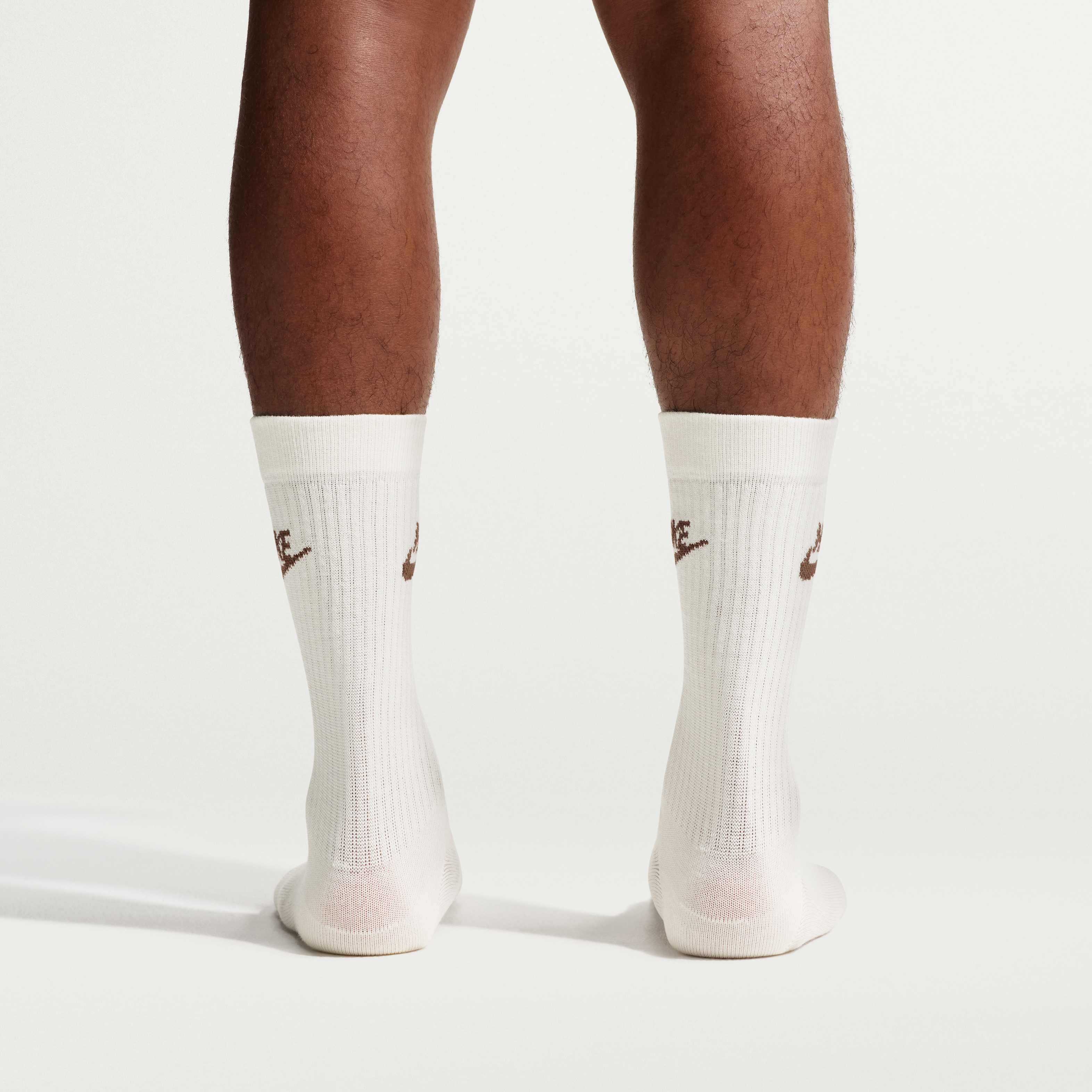 Nike Sportswear Everyday Essential image number 4