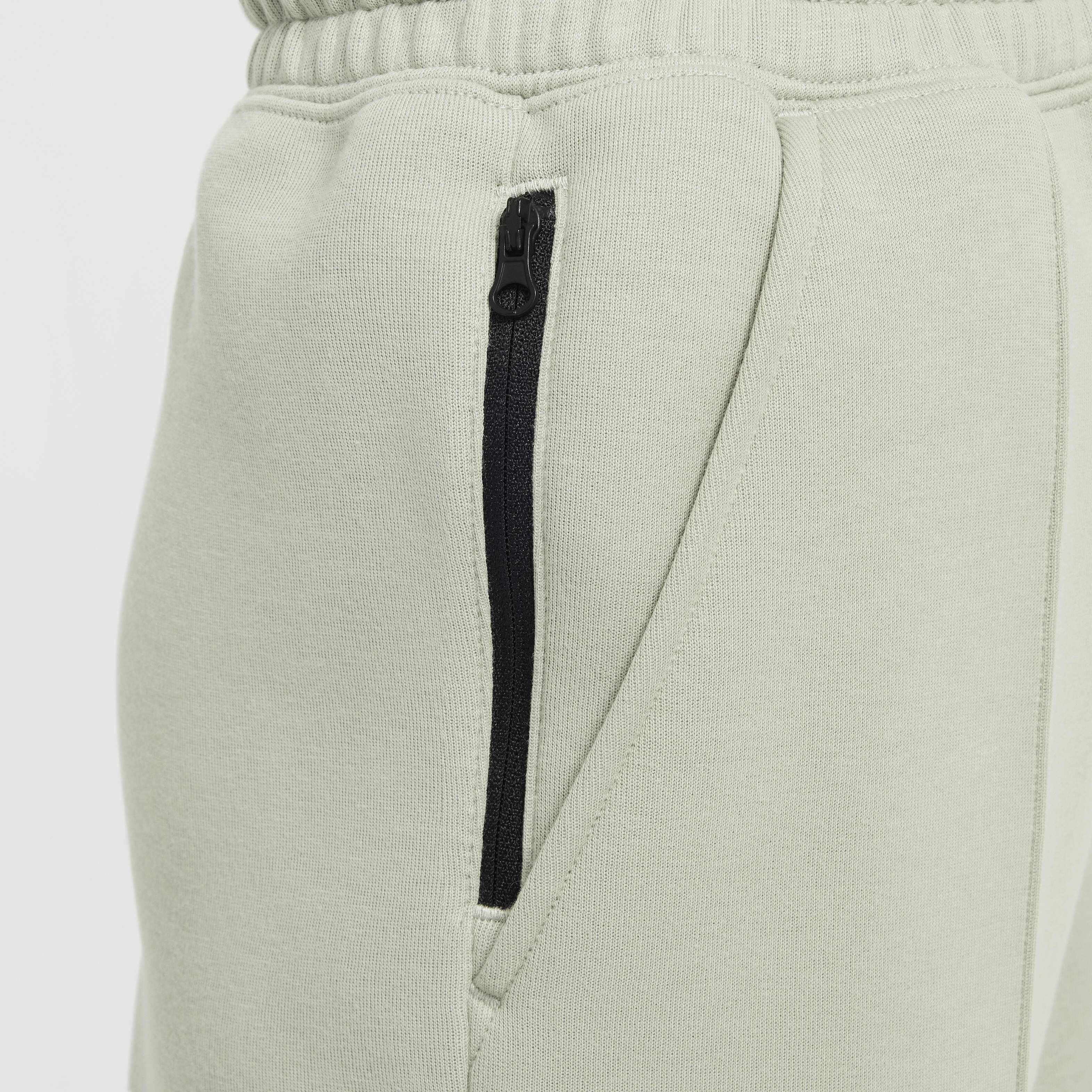 Nike Sportswear Tech Fleece image number 4