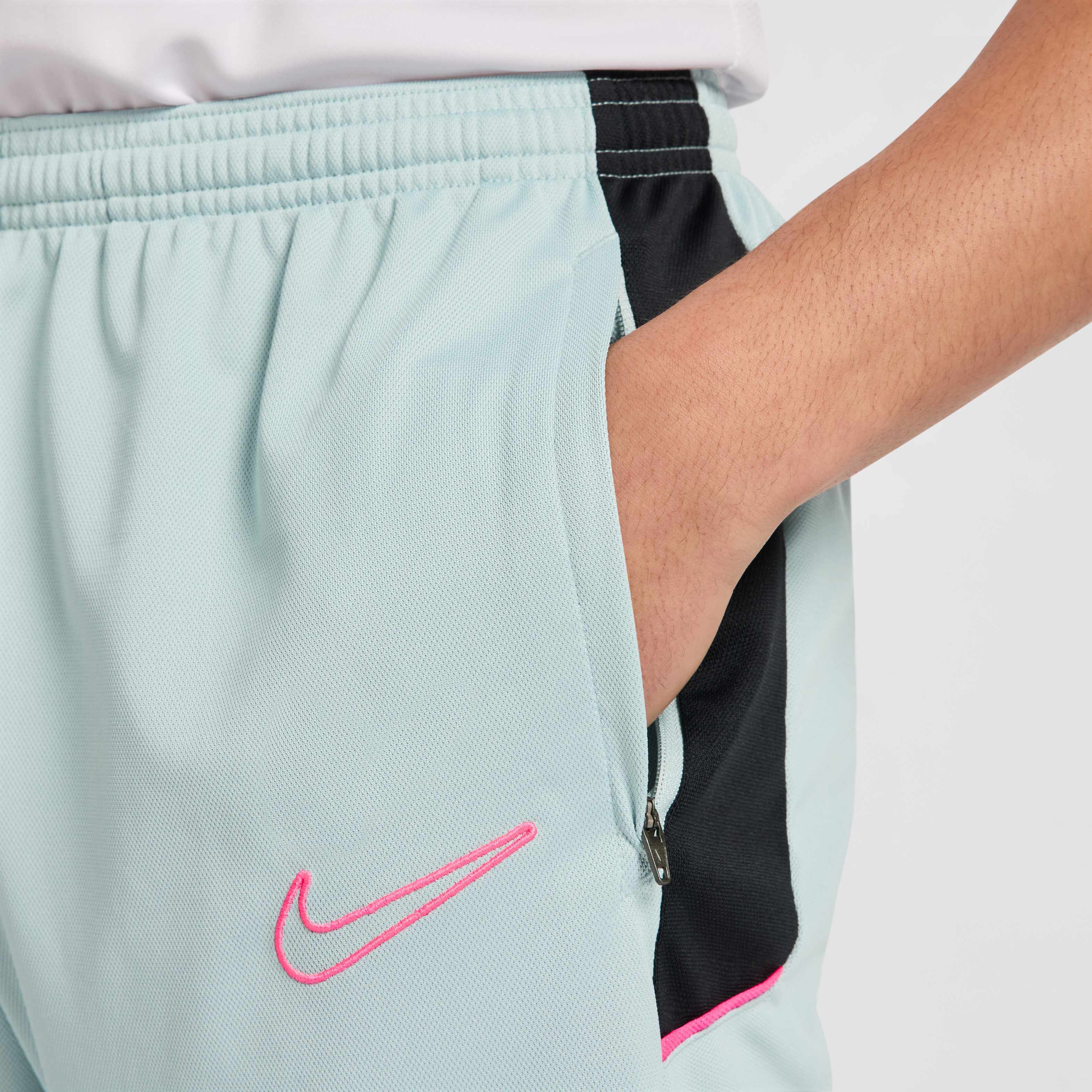 نايكي أكاديمي image number 7