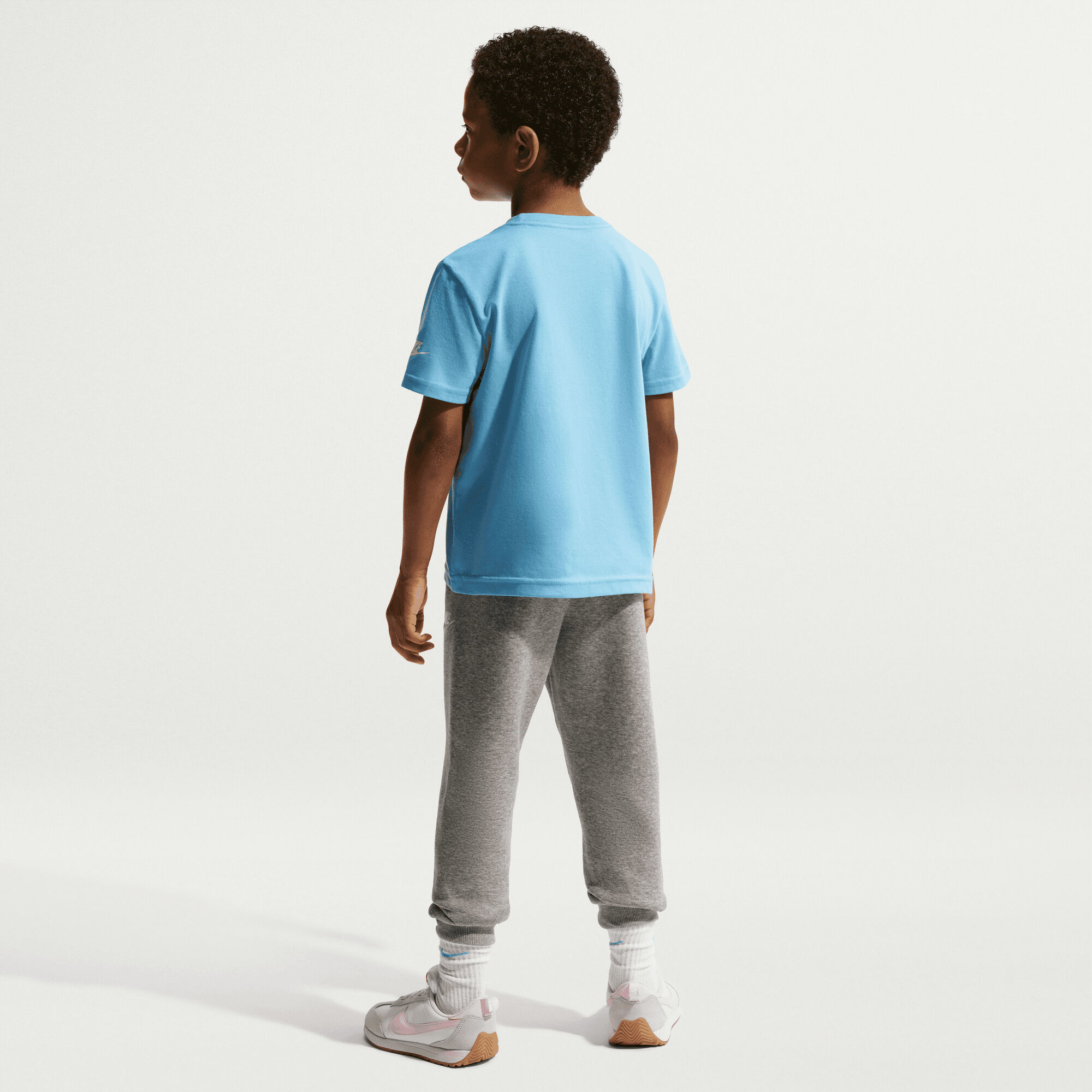 Nike image number 1